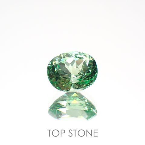 ミントガーネット(宝石名グリーン グロッシュラー・ガーネット)タンザニア産 0.56ct 識別済[221018628]5.2x4.4mm前後