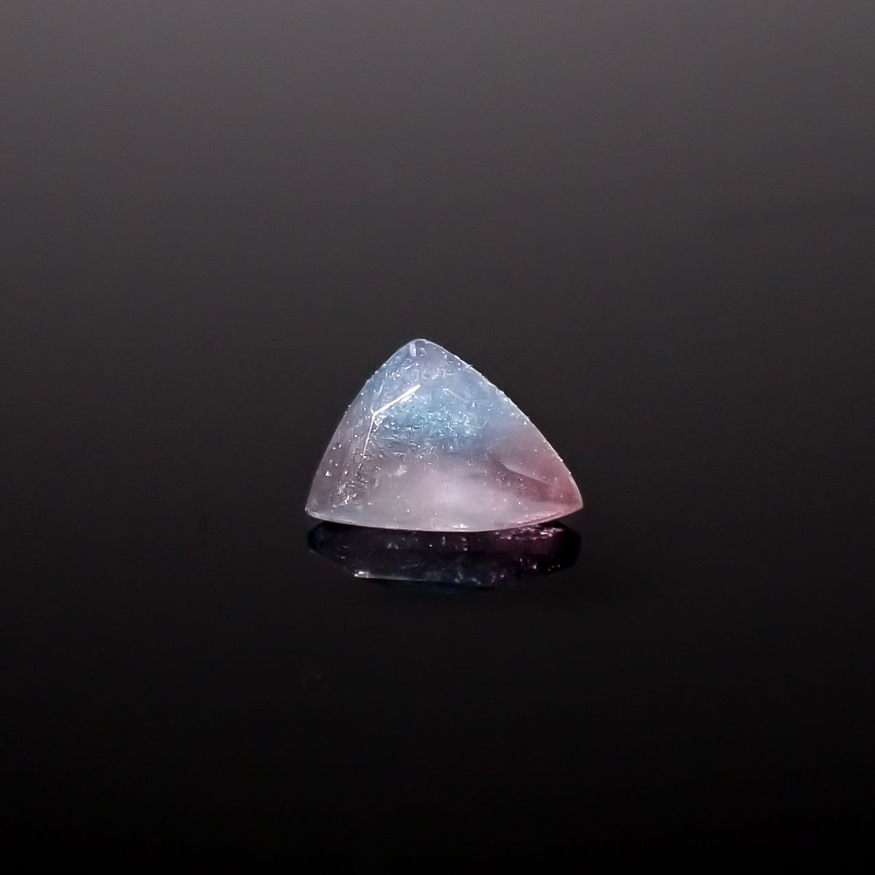 バイカラーパライバトルマリン 非加熱 ブラジル産 0.21ct [241129454]3.4x5mm前後