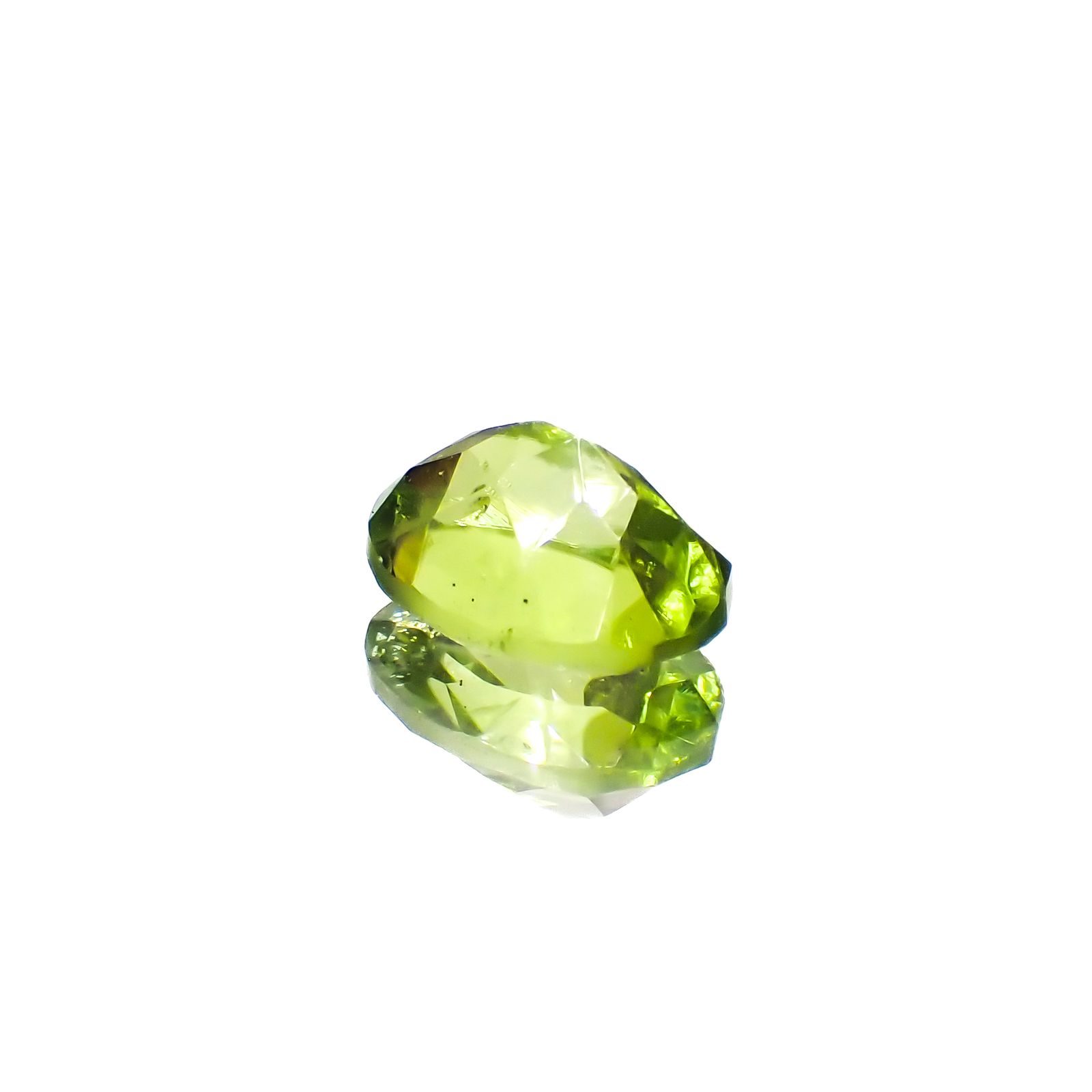 リリーパッドペリドット アメリカ・アリゾナ州産 1.55ct[231224599]8x6.1mm前後