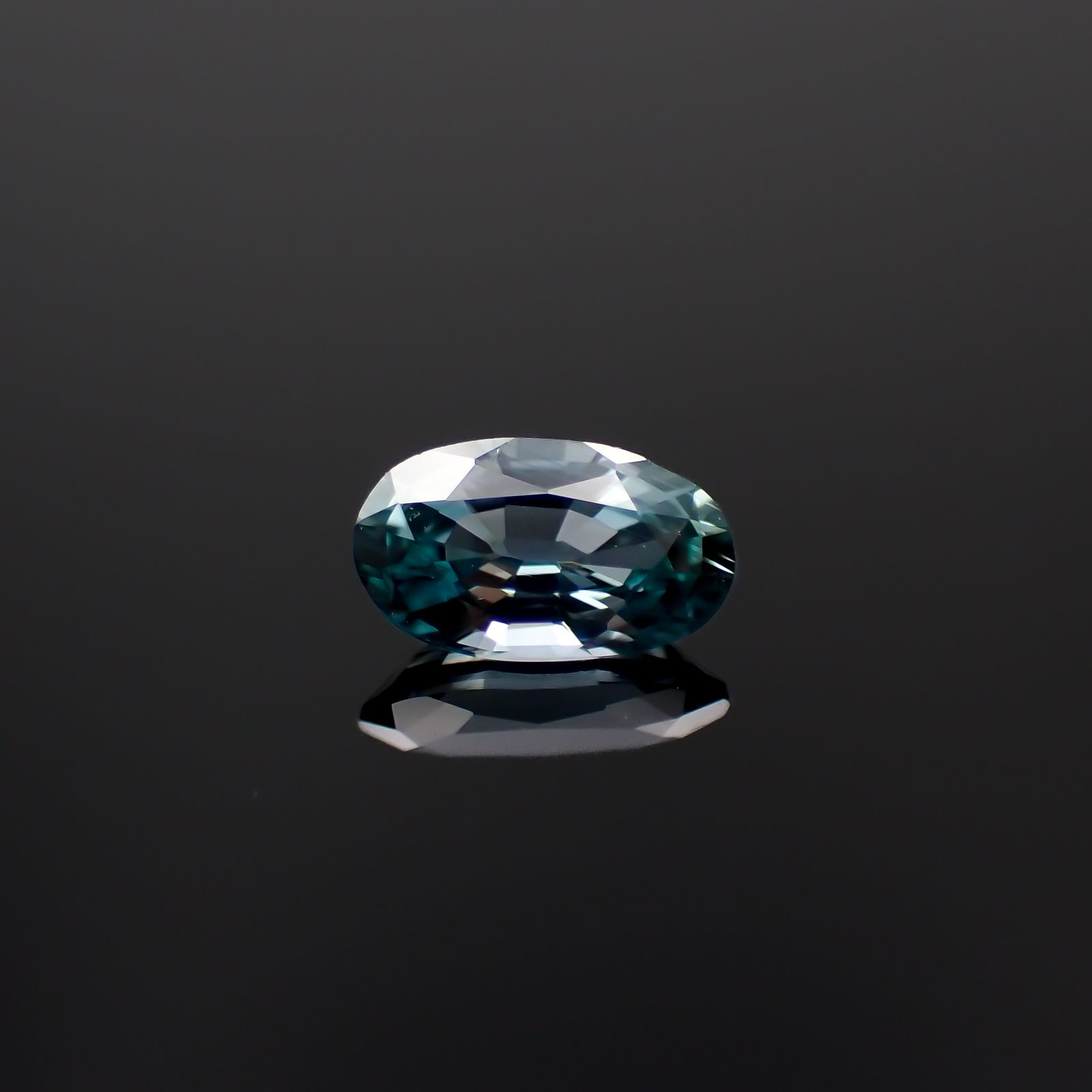 ブルーコーネルピン タンザニア産 0.57ct[231224502]6.4x3.8mm前後