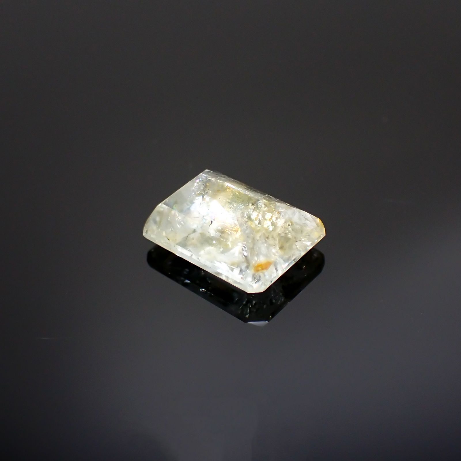 オーロラアクアマリン ブラジル産 3.60ct [220114389]10.9x8.3mm前後