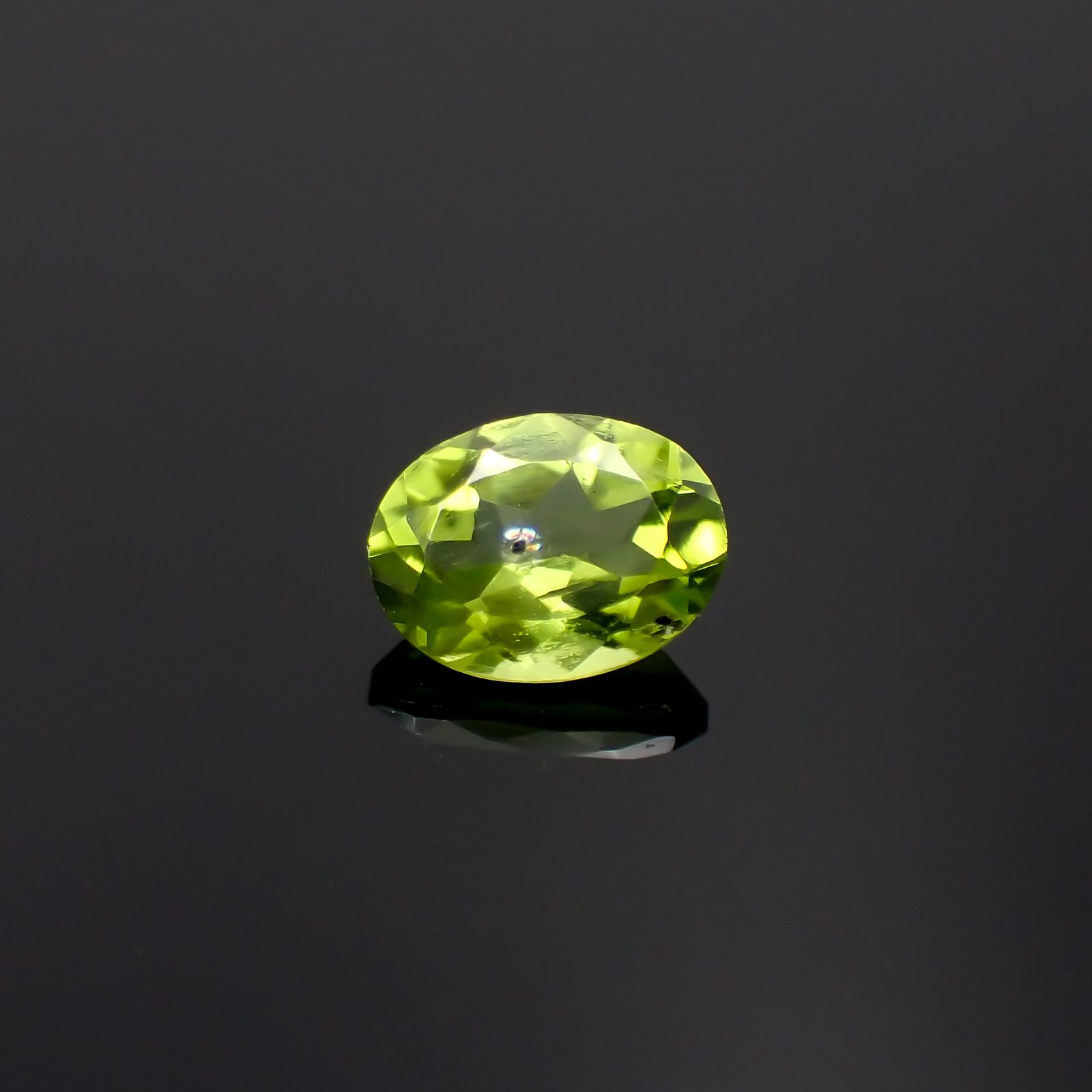 ブラックリリーパッドペリドット アメリカ・アリゾナ州産 1.49ct[231224612]8x6.1mm前後