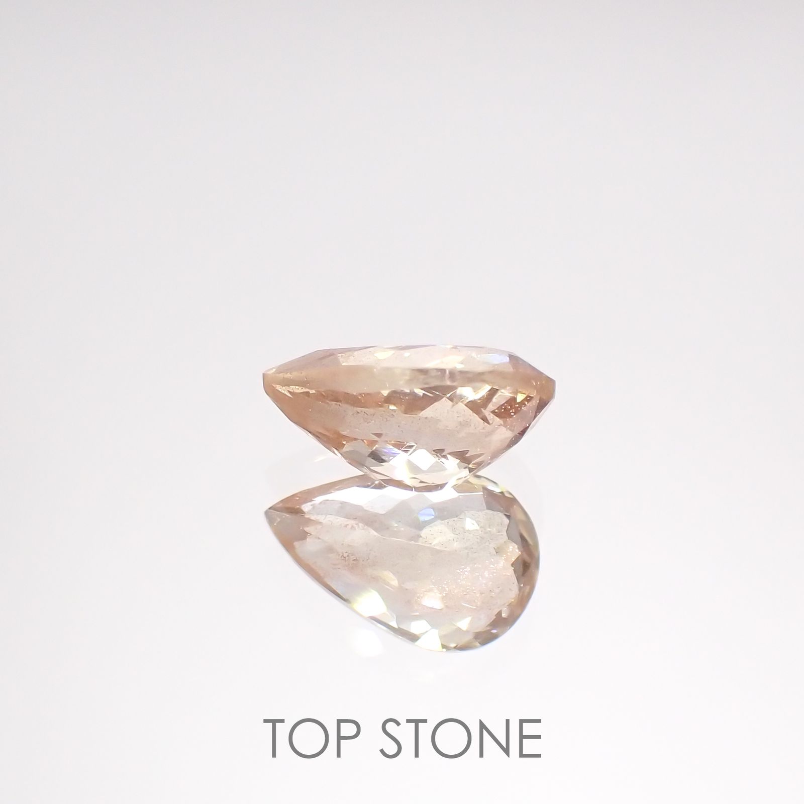 オレゴンサンストーン(宝石名ラブラドライト)アメリカ・オレゴン州産 1.25ct 識別済[220114664]9.1x5.9mm前後