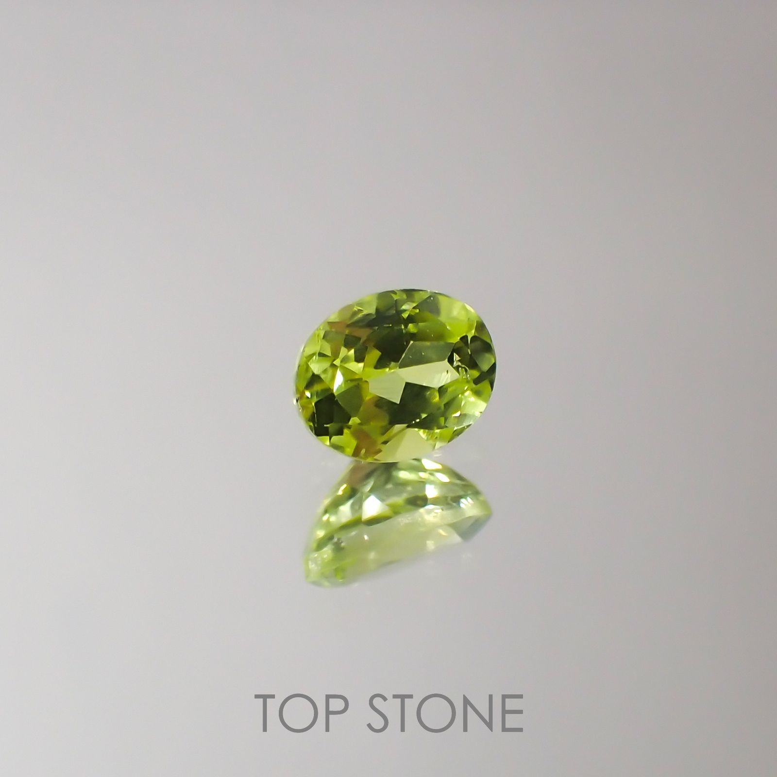 パロットクリソベリル(宝石名クリソベリル)インド産 0.47ct 識別済[220616420]5x3.9mm前後