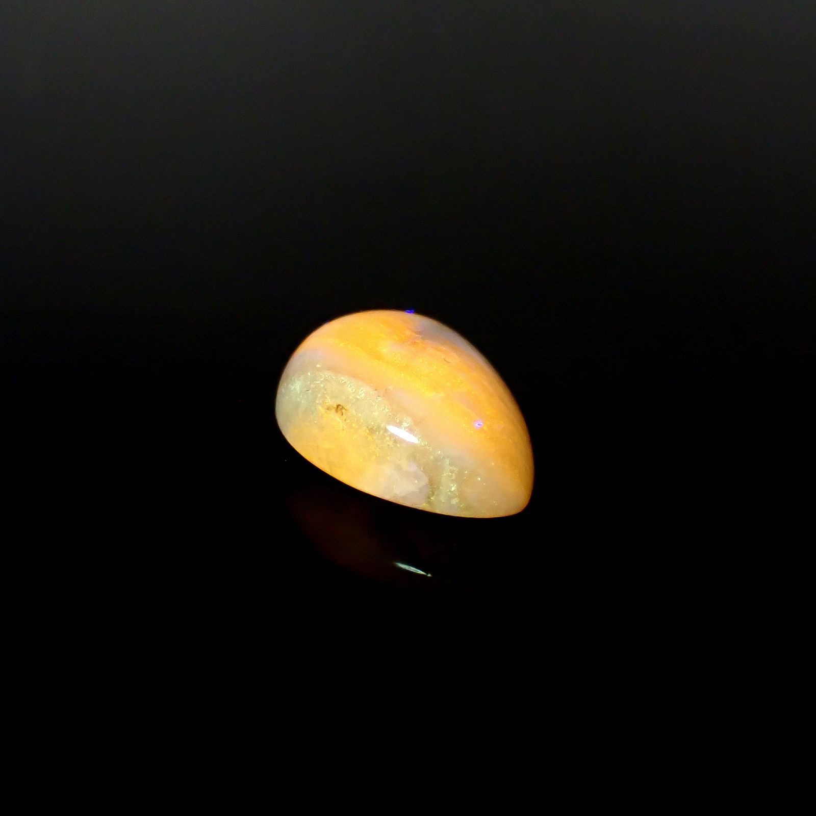 北海道石(北海道オパール) 北海道河東郡鹿追町然別産 6.93ct