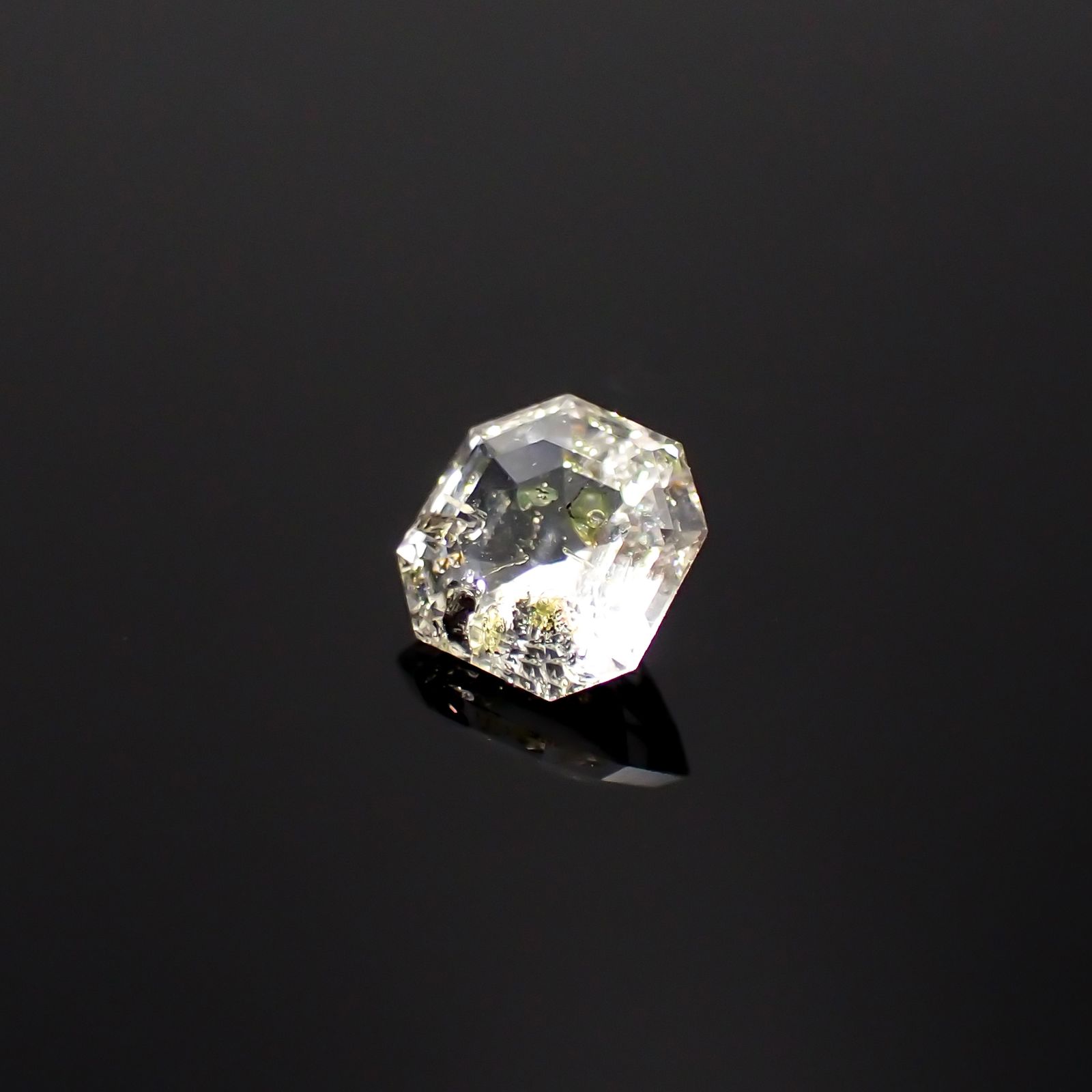 ◇オクタゴンカット◇オイルインクォーツ パキスタン産 0.50ct[231224724]5.2x5.2mm前後