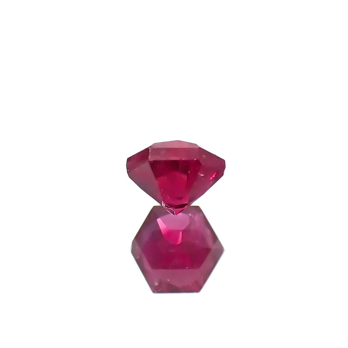 ◇ヘキサゴンカット◇ルビー(宝石名ルビー)モザンビーク/ミャンマー産 0.18ct 識別済[240326664]3x2.9mm前後