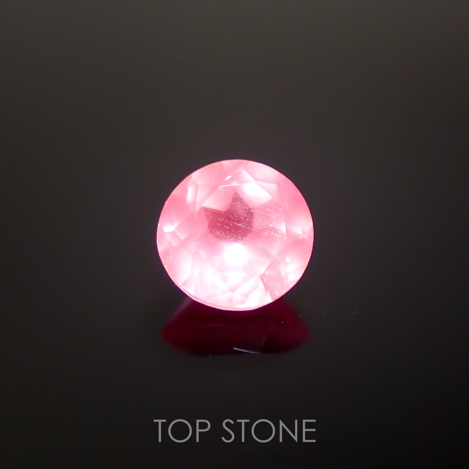 シルキーピンクスピネル(宝石名ピンク・スピネル) タンザニア産 0.42ct 識別済[210812910]4.4×4.4mm前後