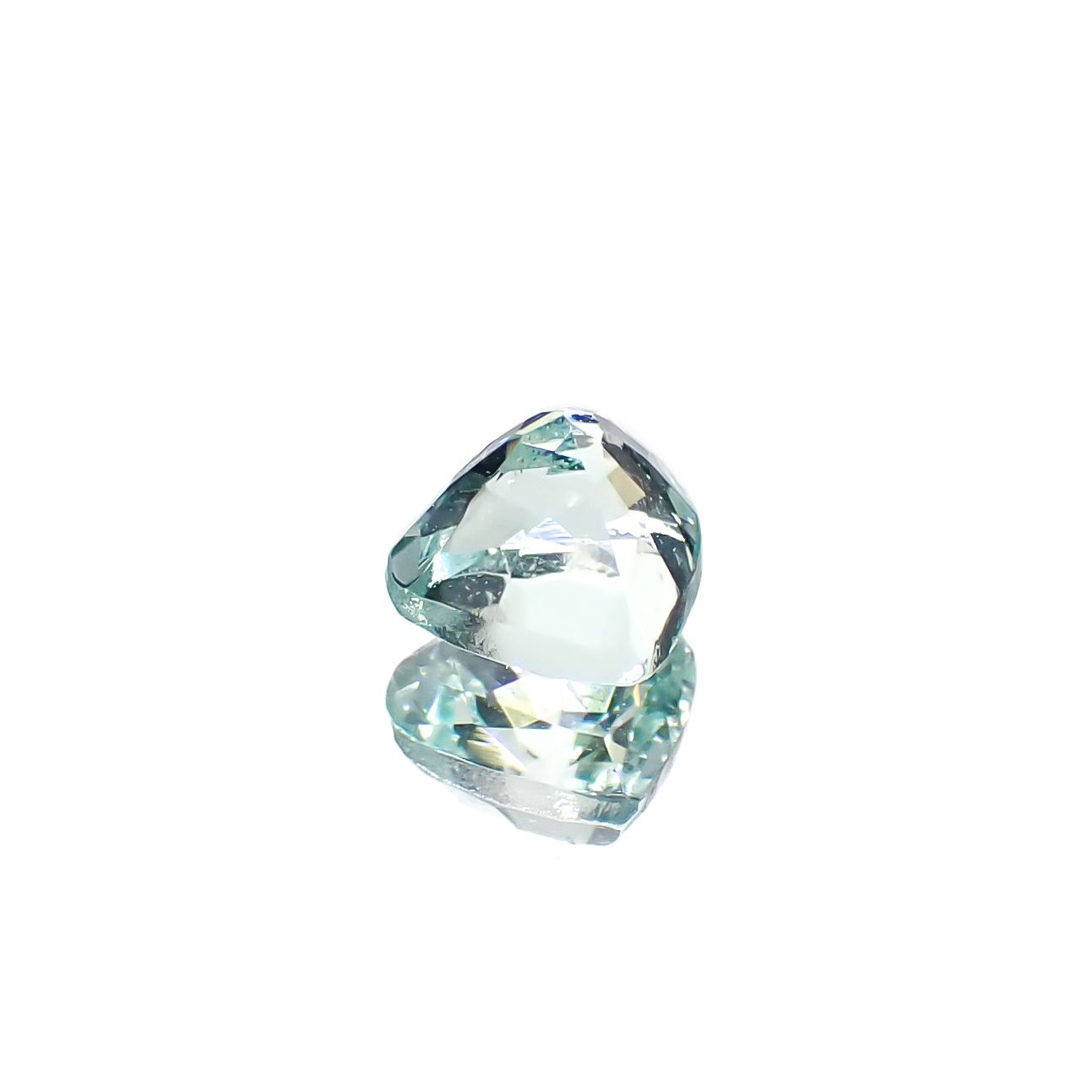 ミントベリル ブラジル産 0.36ct[240728593]4.6x4.7mm前後