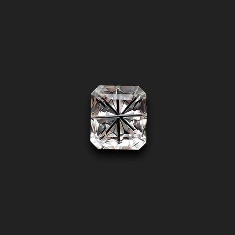 ◇甲州貴石切子Plus Three◇フェナカイト カード付き(宝石名フェナカイト)マダガスカル産 1.31ct 識別済[231225064]6.9x6mm前後