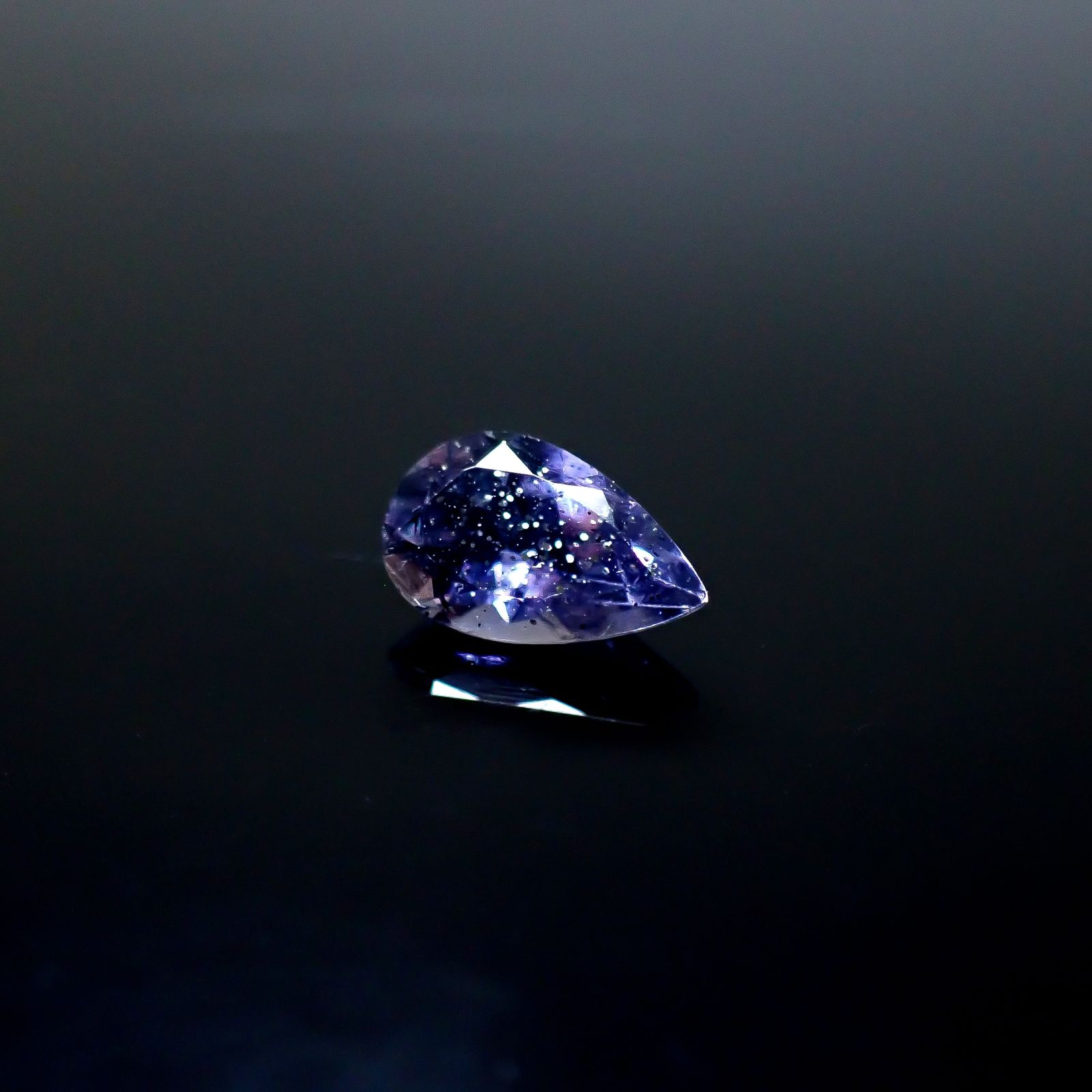 アイオライトサンストーン インド/ブラジル産 0.64ct [250530428