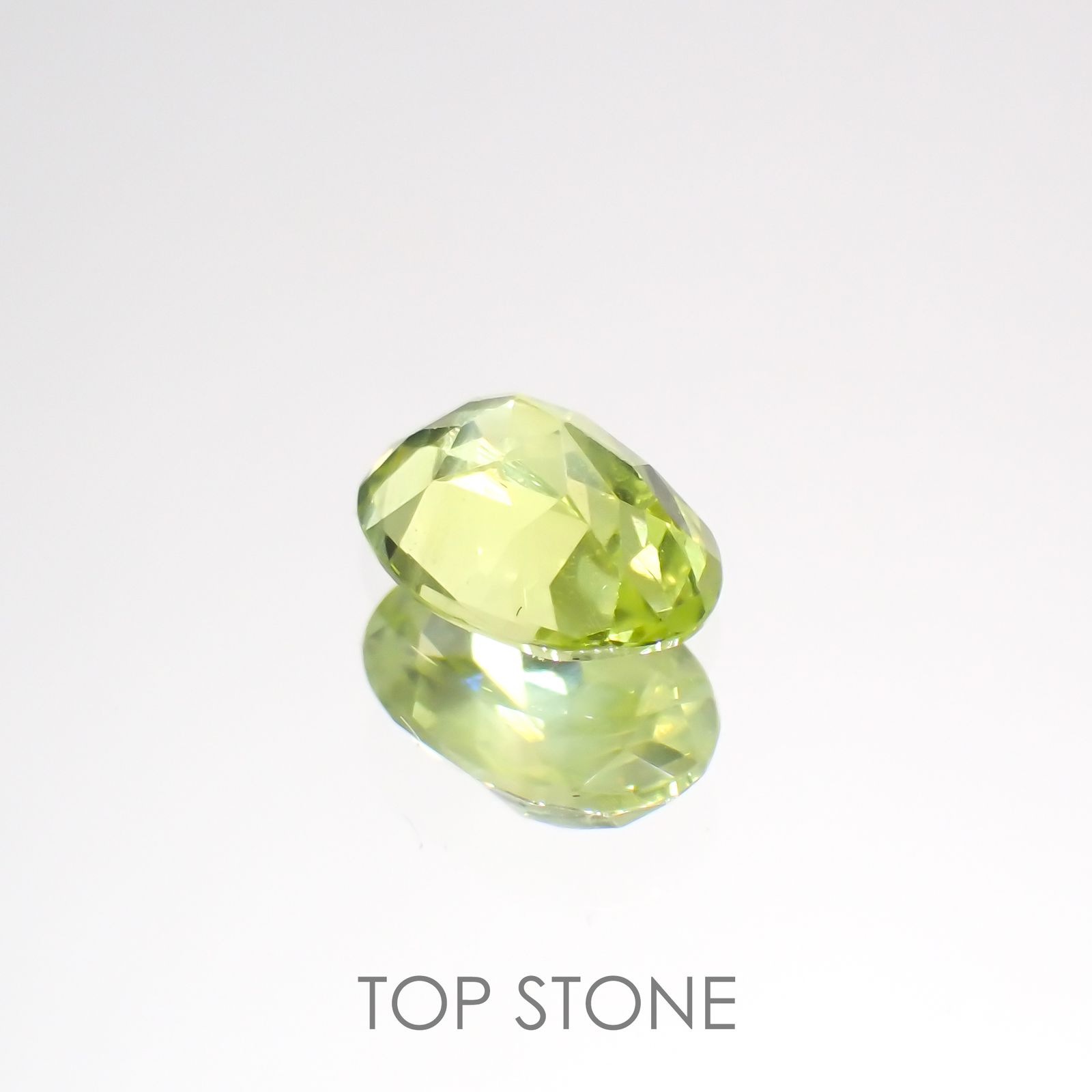 パロットクリソベリル(宝石名クリソベリル)インド産 0.50ct 識別済[220114505]5.8x4mm前後