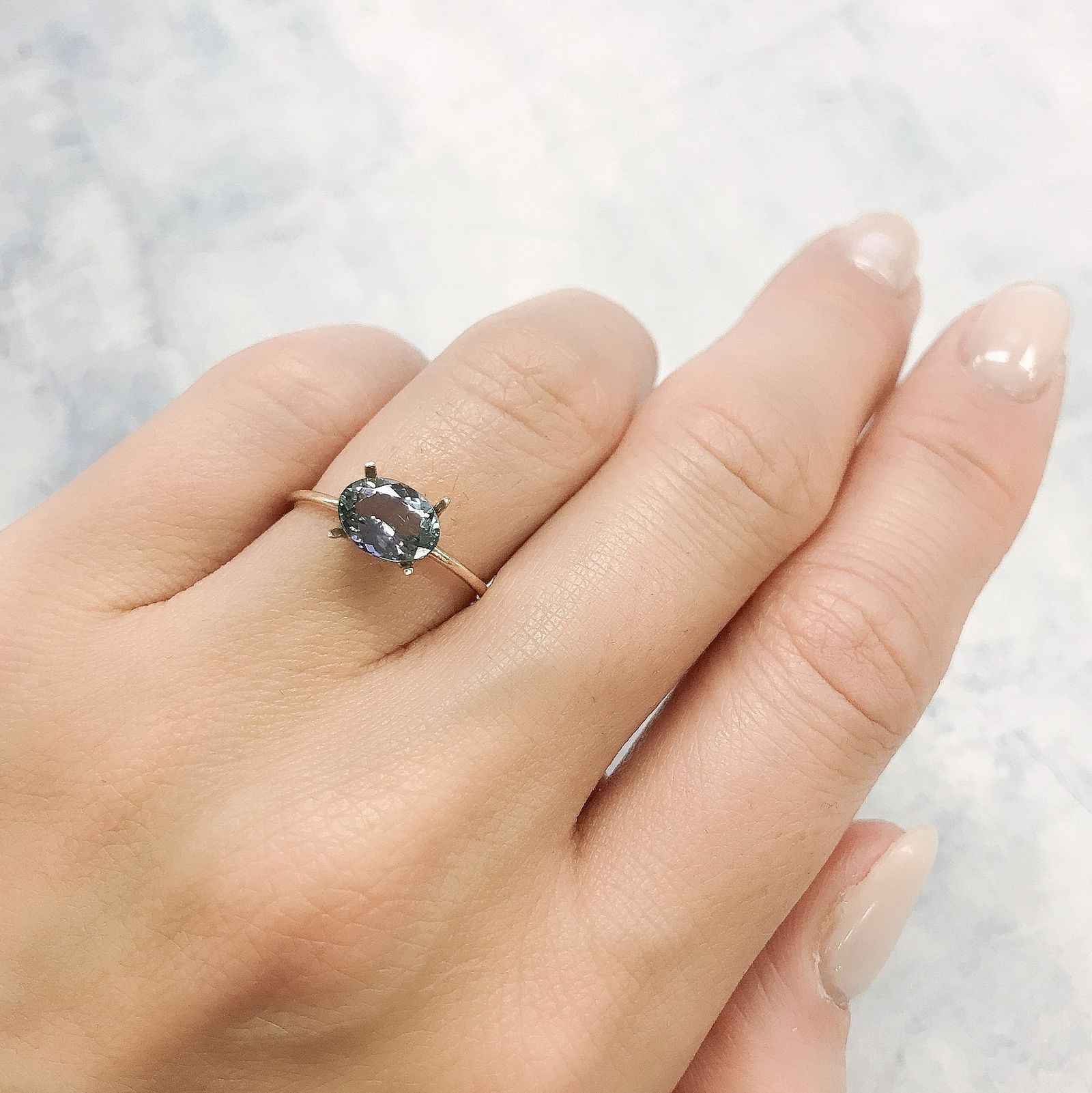 バイカラータンザナイト(宝石名ゾイサイト)タンザニア産 1.28ct 識別済[220515894]7.9x5.9mm前後