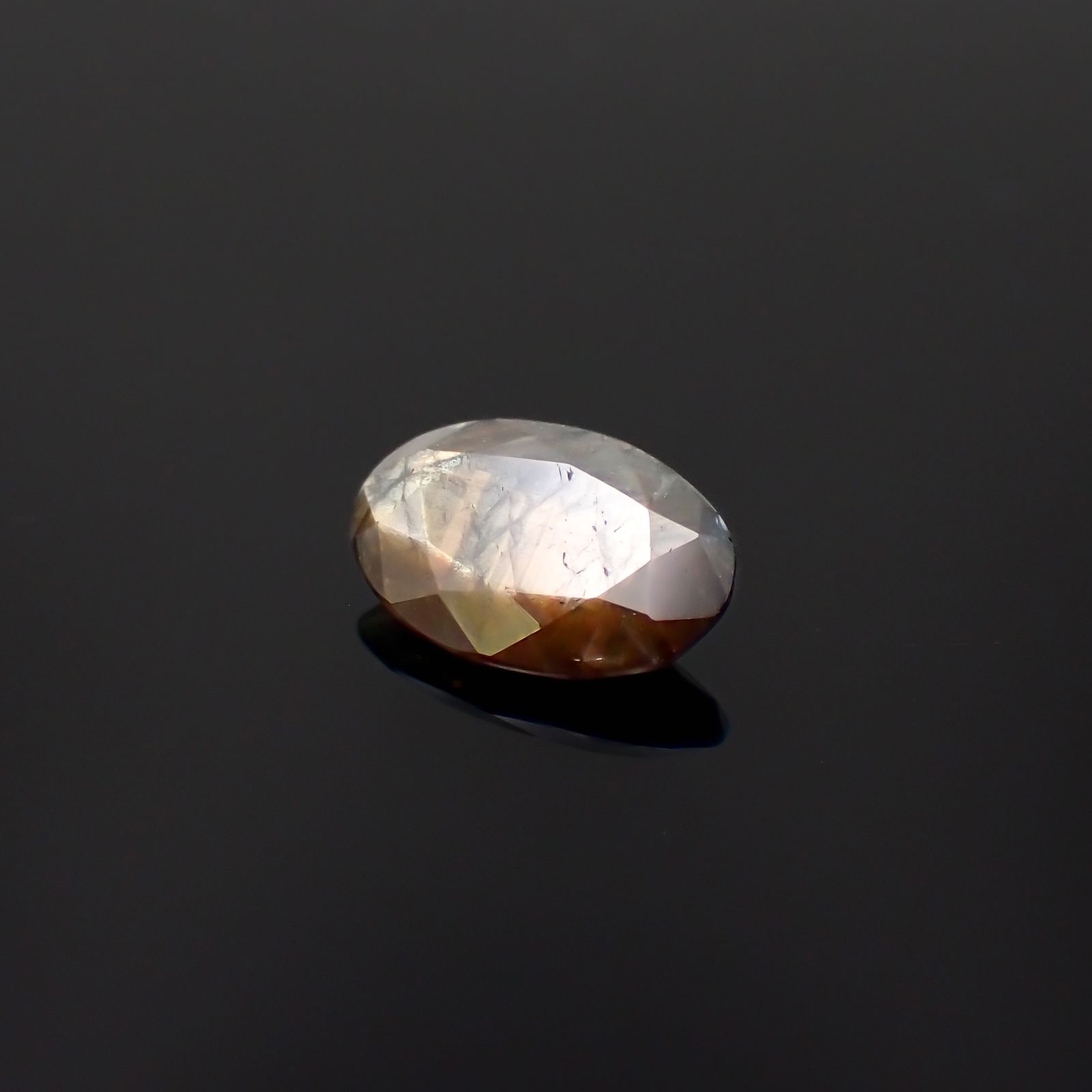ゴールドシーンサファイア非加熱 ケニア産 3.42ct[230321334]12.1x8.1mm前後