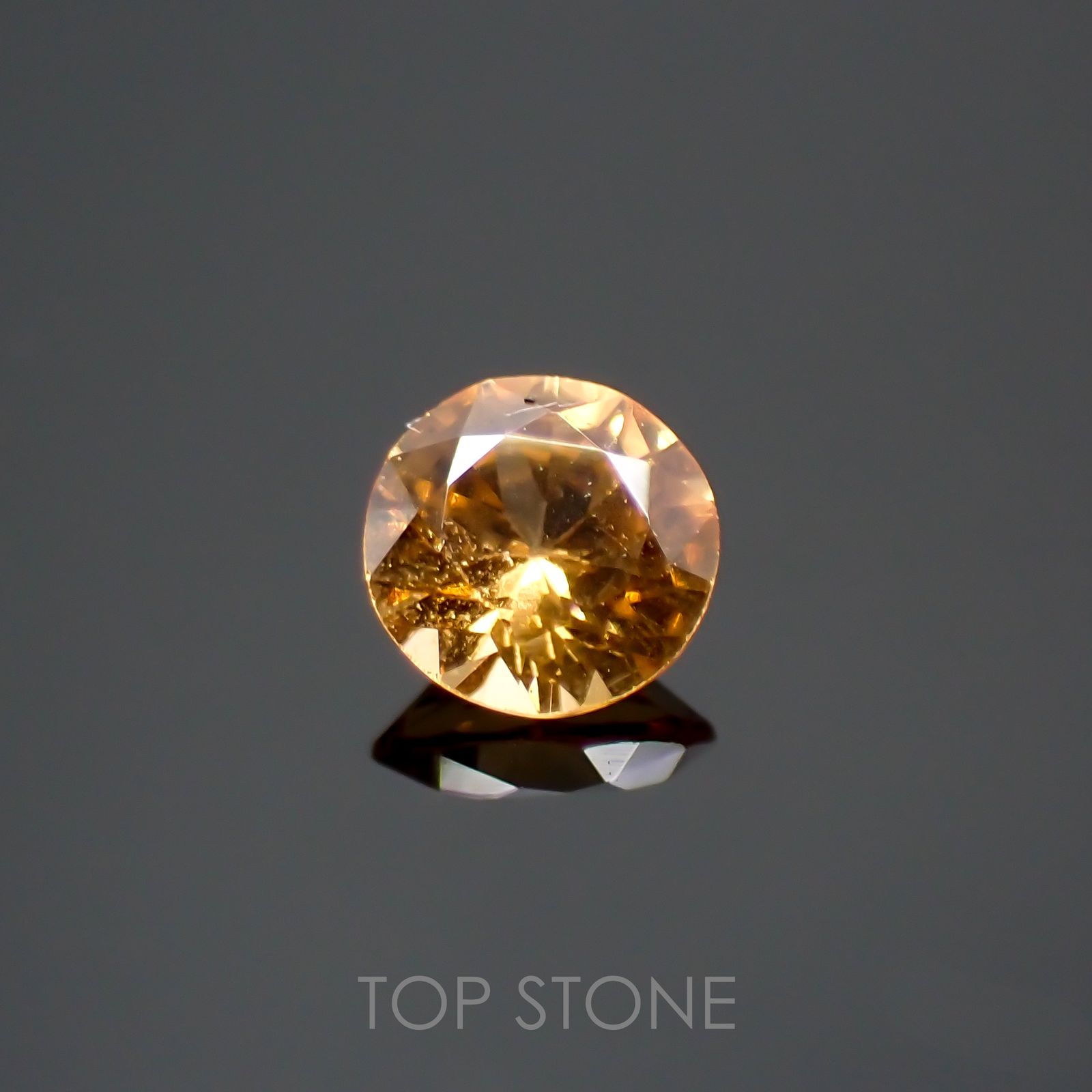 スペサルティンガーネット ケニア産 0.18ct[220114172]3.3x3.3mm前後