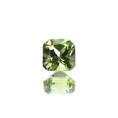 ペリドット(宝石名ペリドット) パキスタン産 識別済 0.75ct / 5x5mm前後 [260713490]