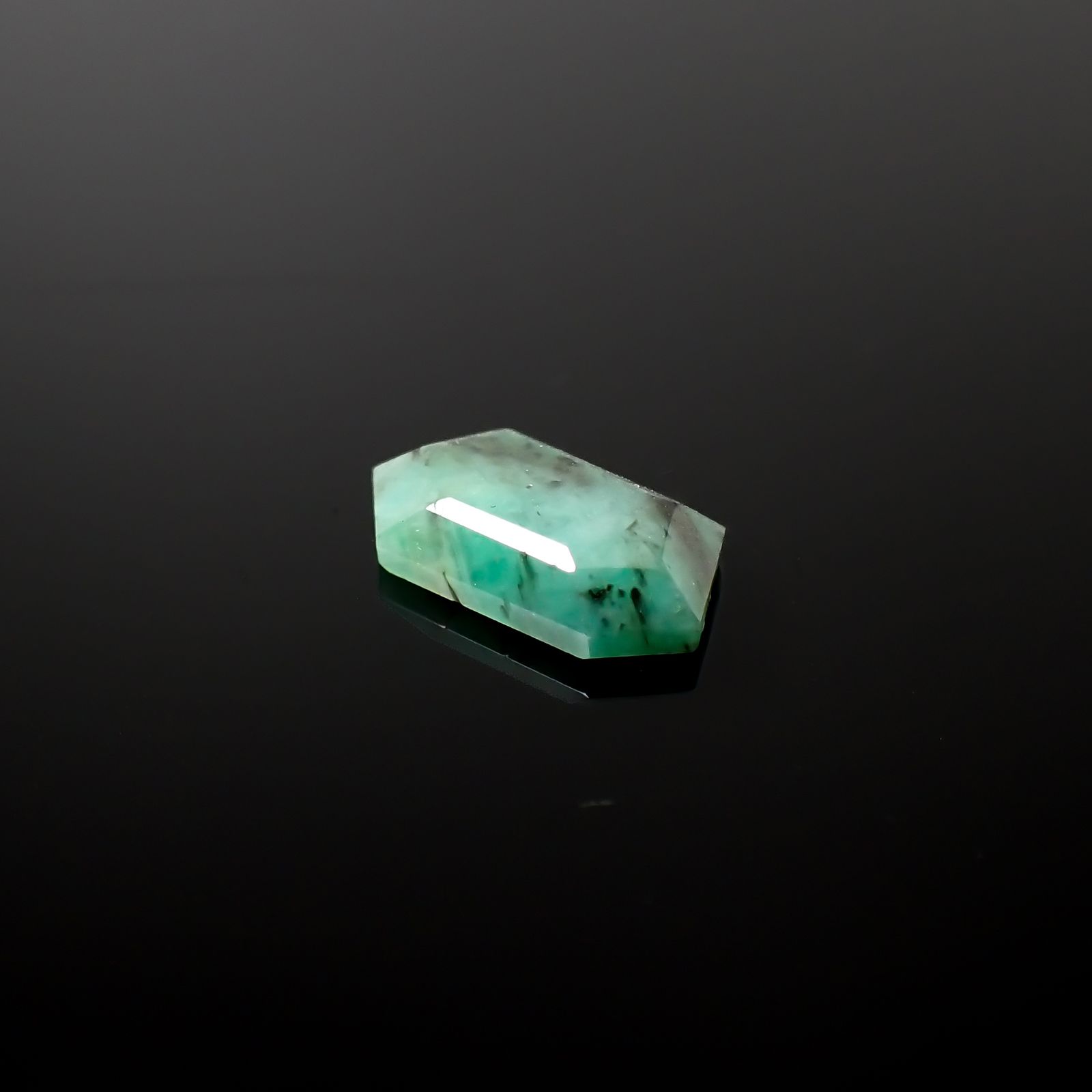 ◇カスタム・ヘキサゴンカット◇エメラルド ブラジル産 3.10ct[240326477]13.9x7.9mm前後