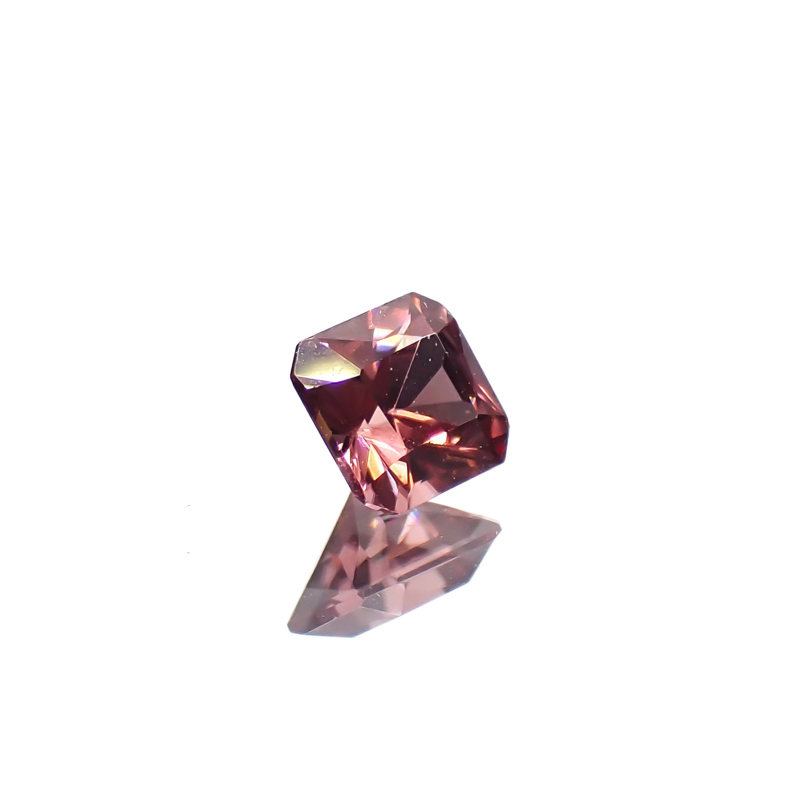 ピンクジルコン スリランカ/カンボジア産 0.27ct[240627917]3.3x3.2mm前後