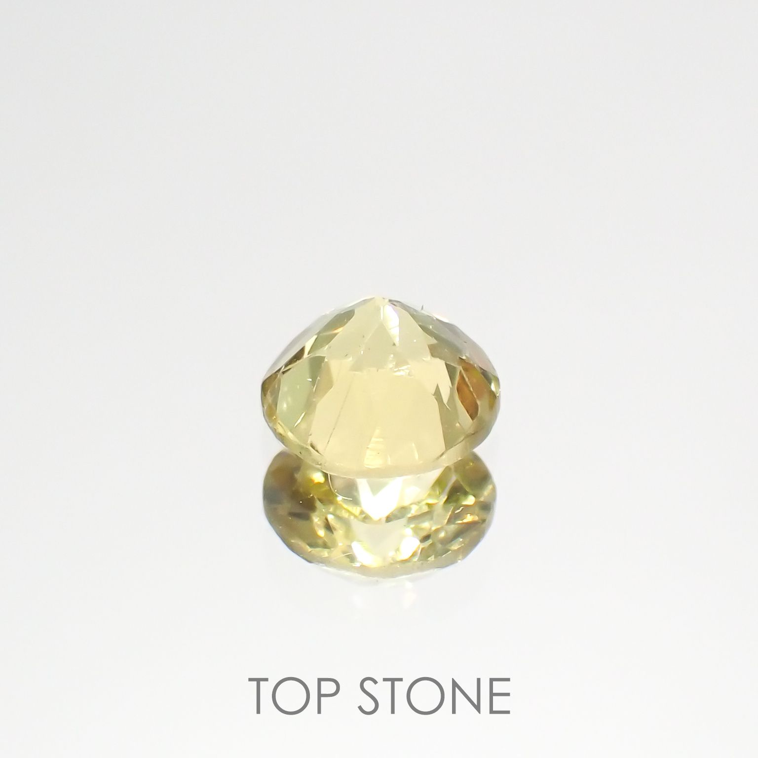 レモンイエローアパタイト(宝石名アパタイト)メキシコ産 0.86ct 識別済[220115467]6x6mm前後