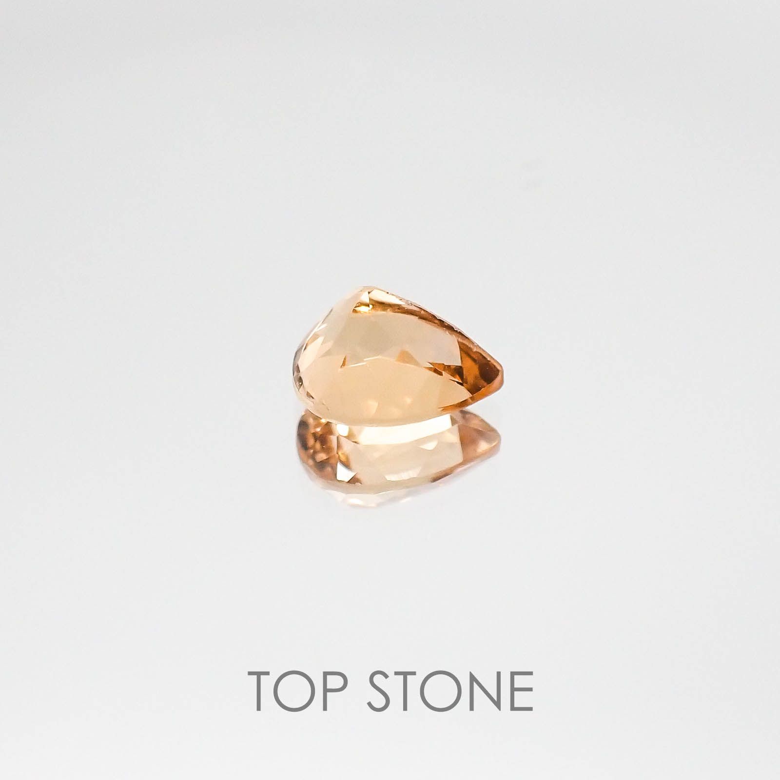 インペリアルトパーズ ブラジル産 ルース 0.87ct[20084388]6.6×5.3mm前後