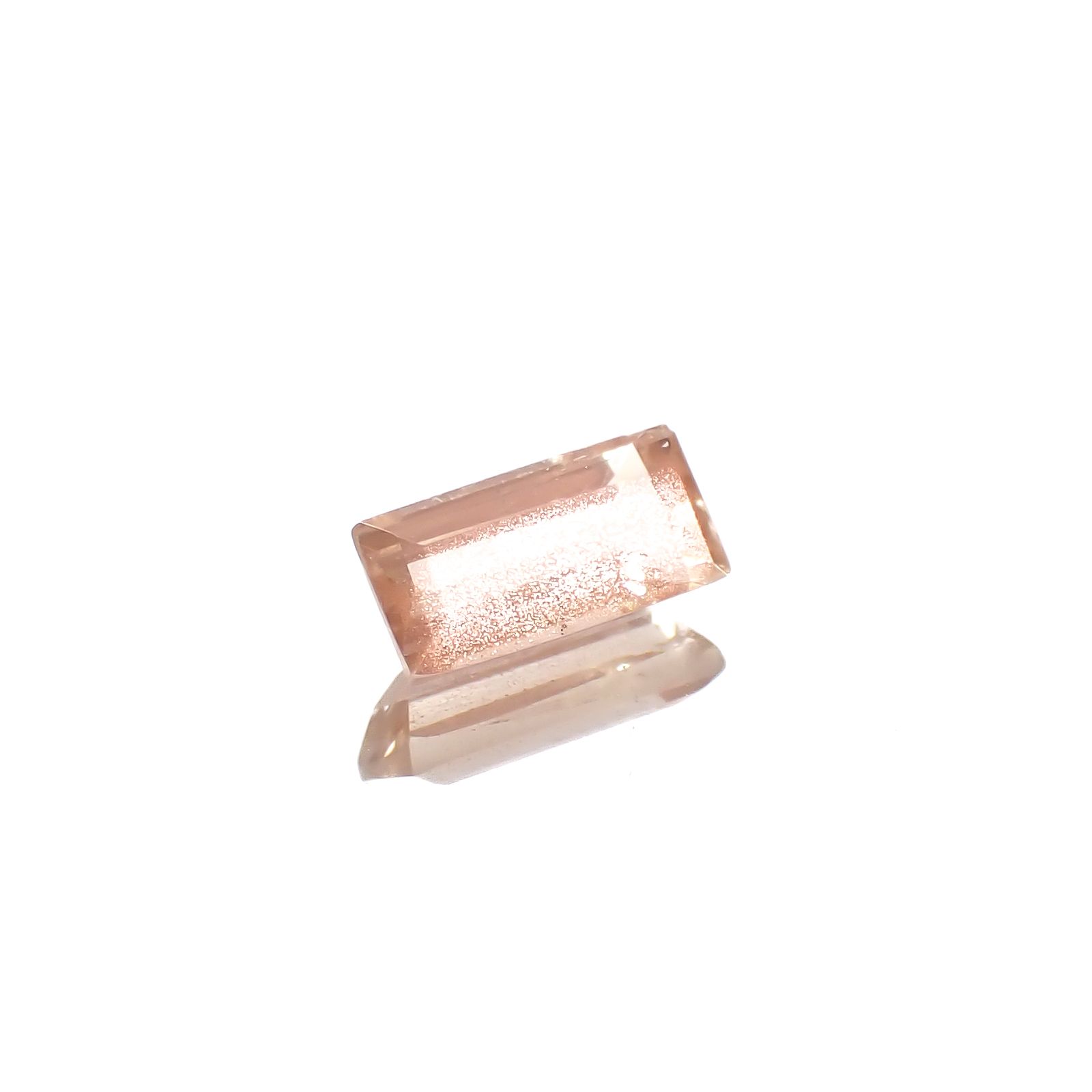 オレゴンサンストーン アメリカ・オレゴン州産 0.67ct[240628205]7.6x3.6mm前後