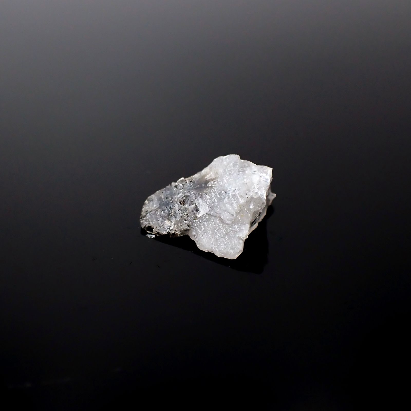 フェナカイト 原石 ロシア産 3.55ct[231225163]12.5x11.3mm前後