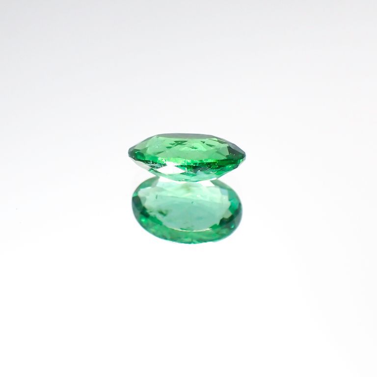 パライバトルマリン(宝石名トルマリン/別名パライバ・トルマリン) ブラジル産 0.579ct ソ付(宝貴協)[20106252]6.7×4.6mm前後