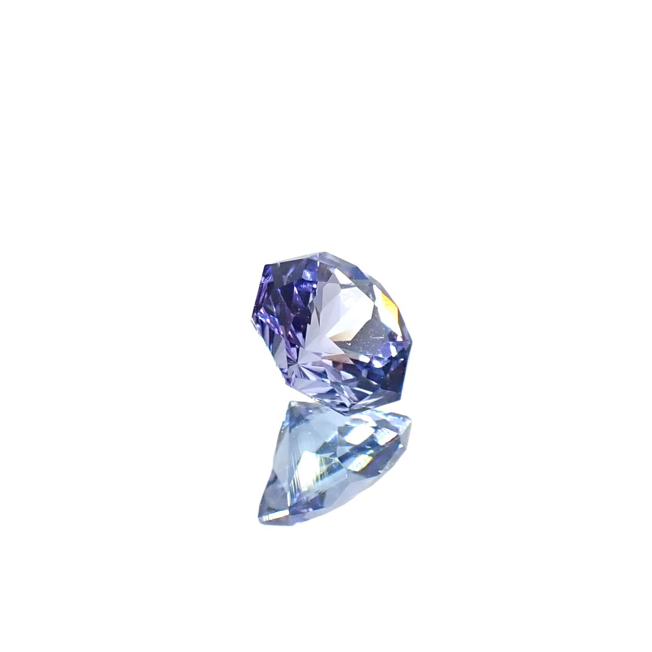 ◇オクタゴンカット◇タンザナイト 非加熱 タンザニア産 0.58ct / 5.1x5mm前後 [251031220]