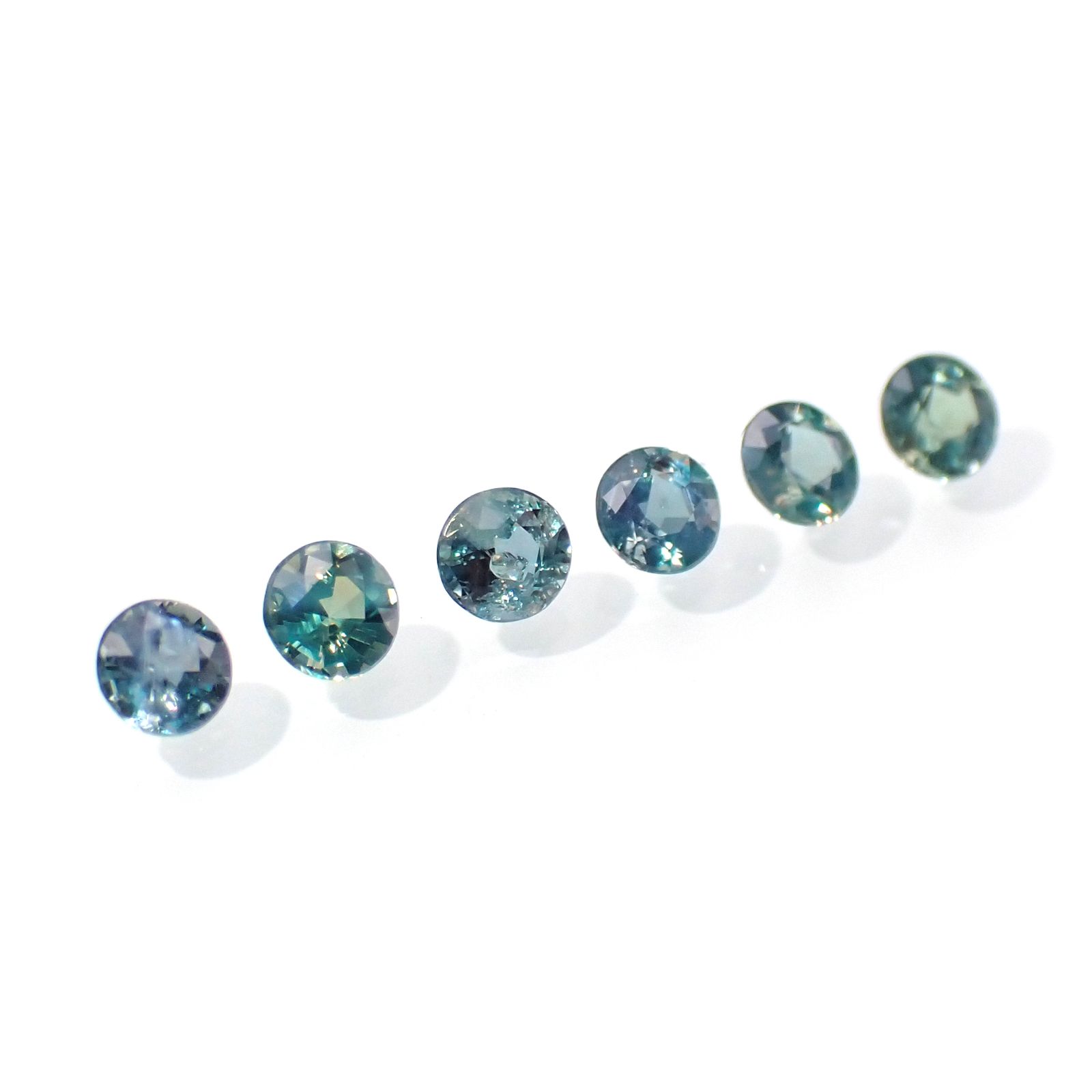 ◆ランダムセレクト-Limited edition-◆<先着30個>アレキサンドライト ブラジル産/EmeraldMains社製 約0.024ct[230923296]1.7x1.8mm前後