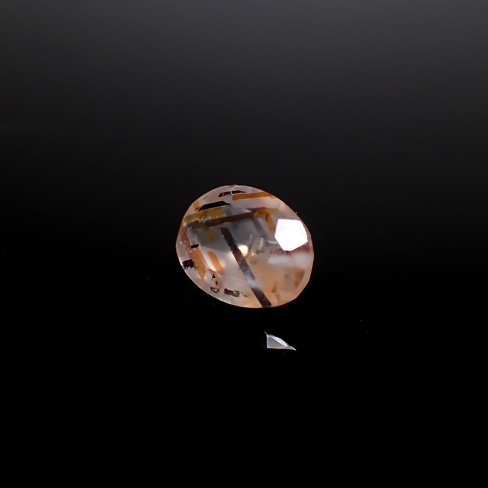 レインボーラティスサンストーン オーストラリア産 1.21ct [250229853]8.2x6mm前後