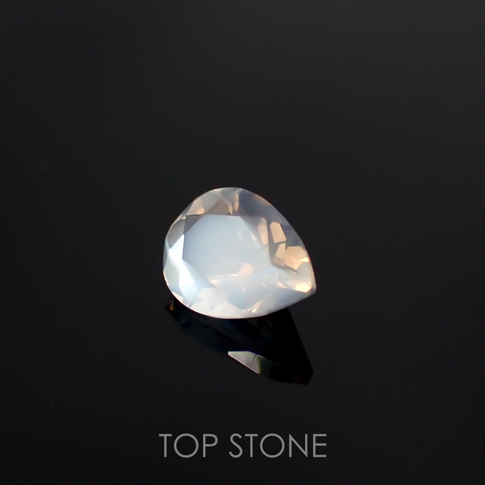 ムーンストーン インド・スリランカ産 ルース 0.57ct[210611353]7×5.1mm前後