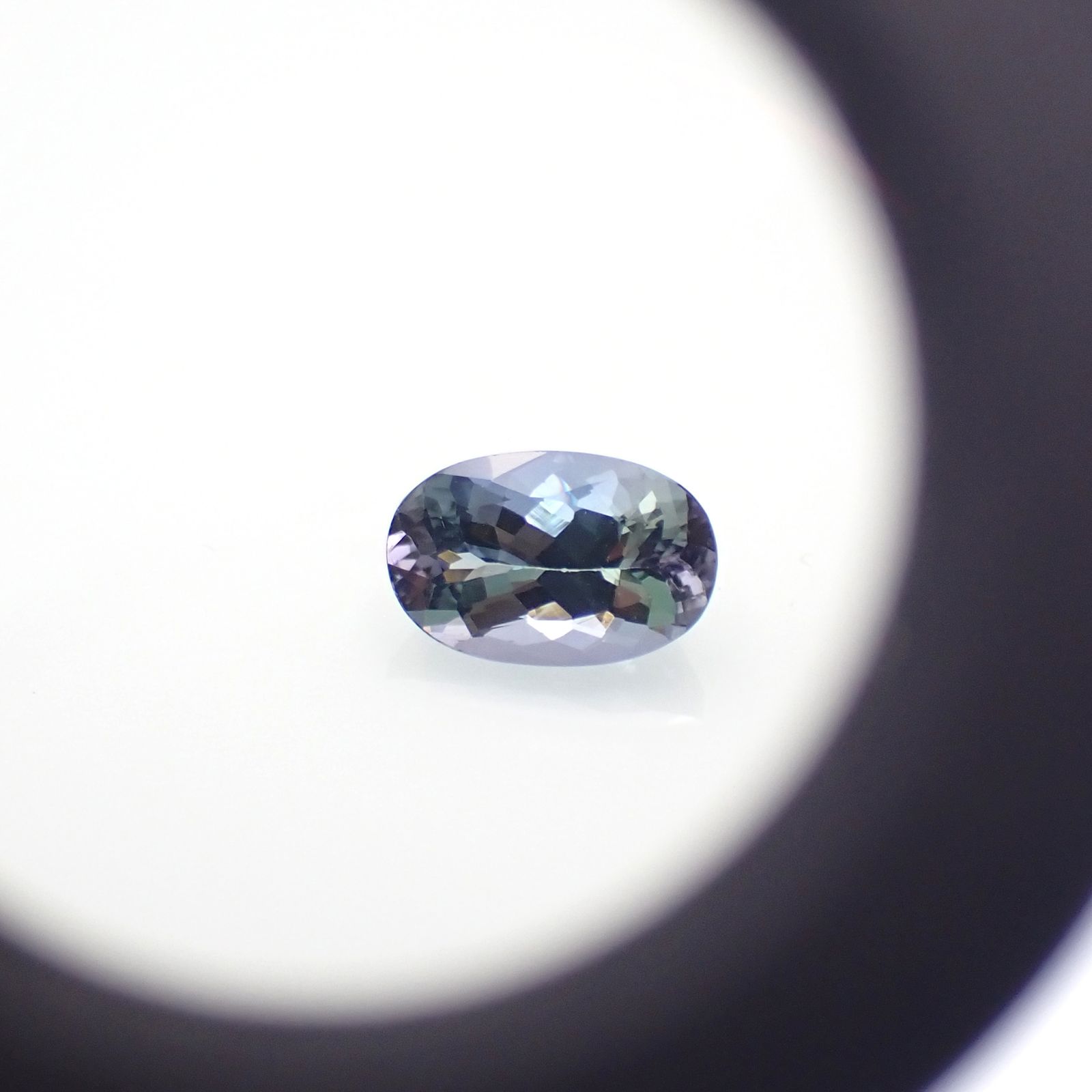 バイカラータンザナイト(宝石名ゾイサイト)タンザニア産 2.48ct 識別済[231224808]10.7x6.9mm前後