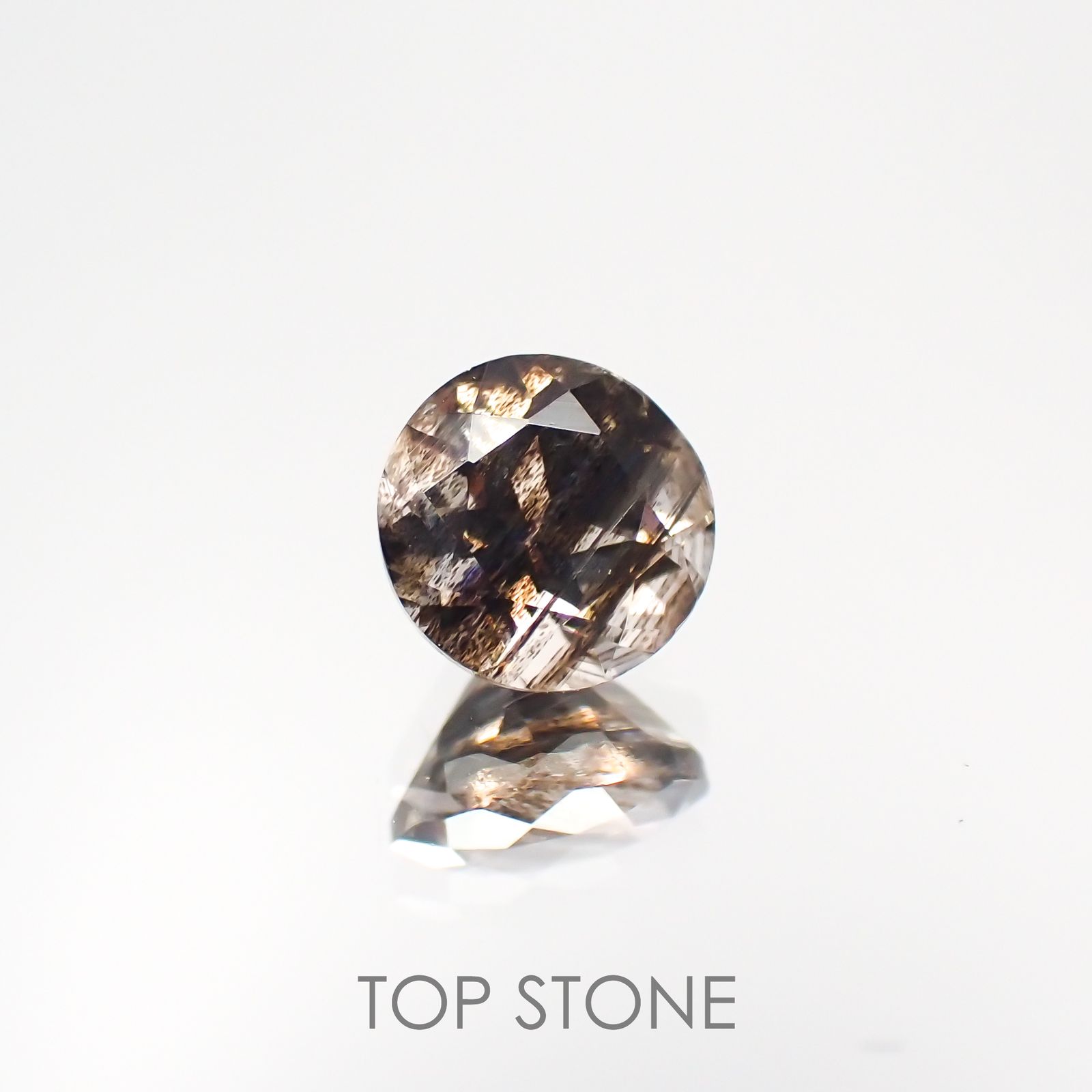 レインボースキャポライト ブラジル産 0.45ct[221119048]4.9x5mm前後