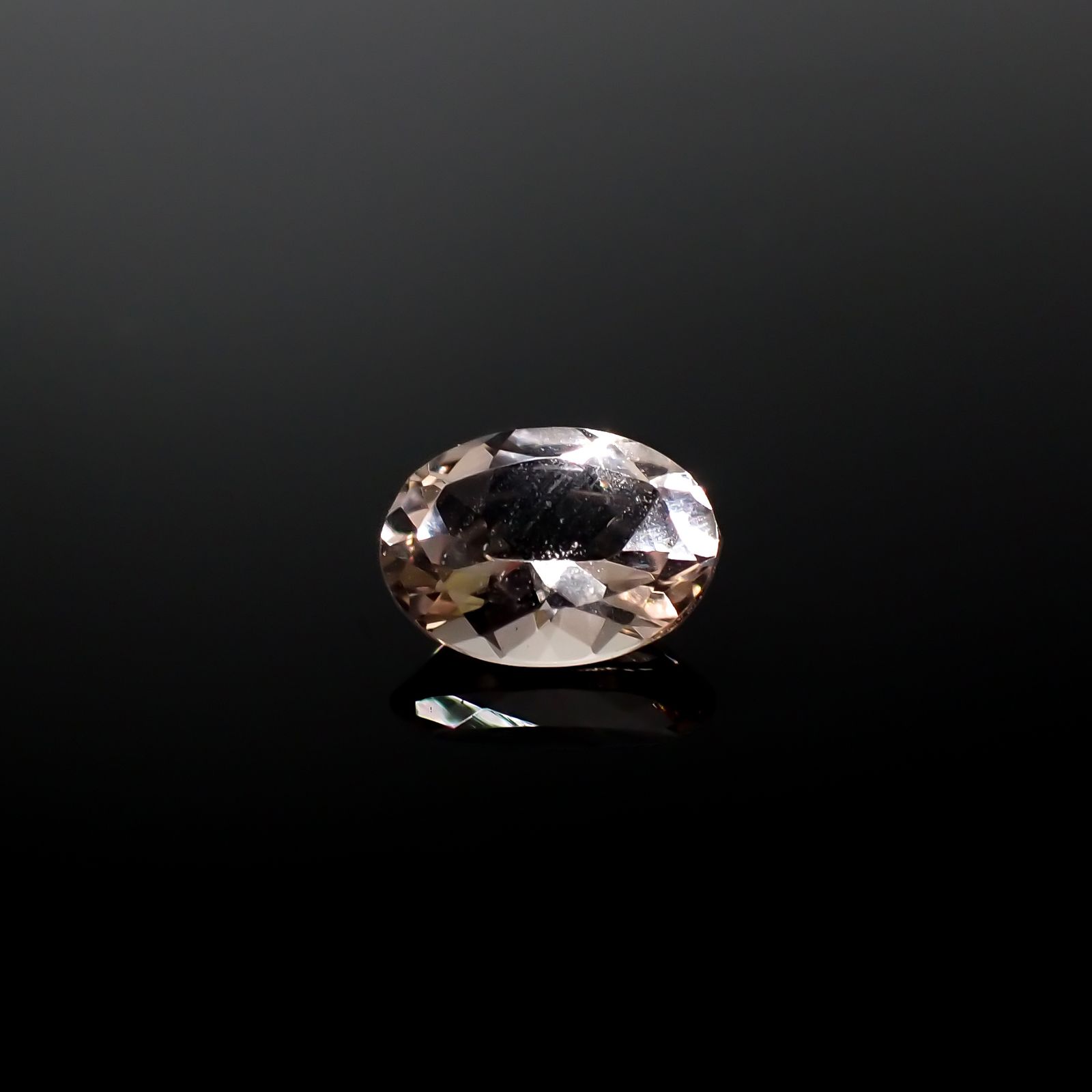モルガナイト モザンビーク/ブラジル産 0.74ct[240326783]7.1x5.2mm前後