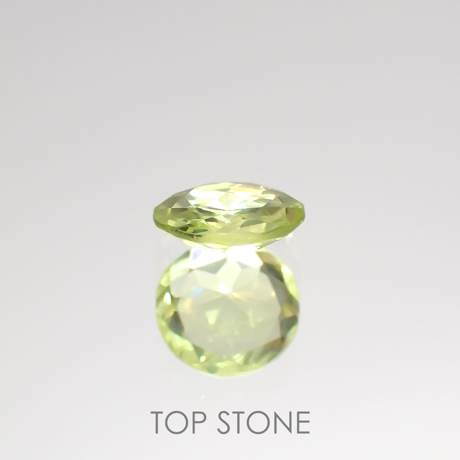 パロットクリソベリル(宝石名クリソベリル)インド産 0.39ct 識別済[220114519]4.9x4.9mm前後