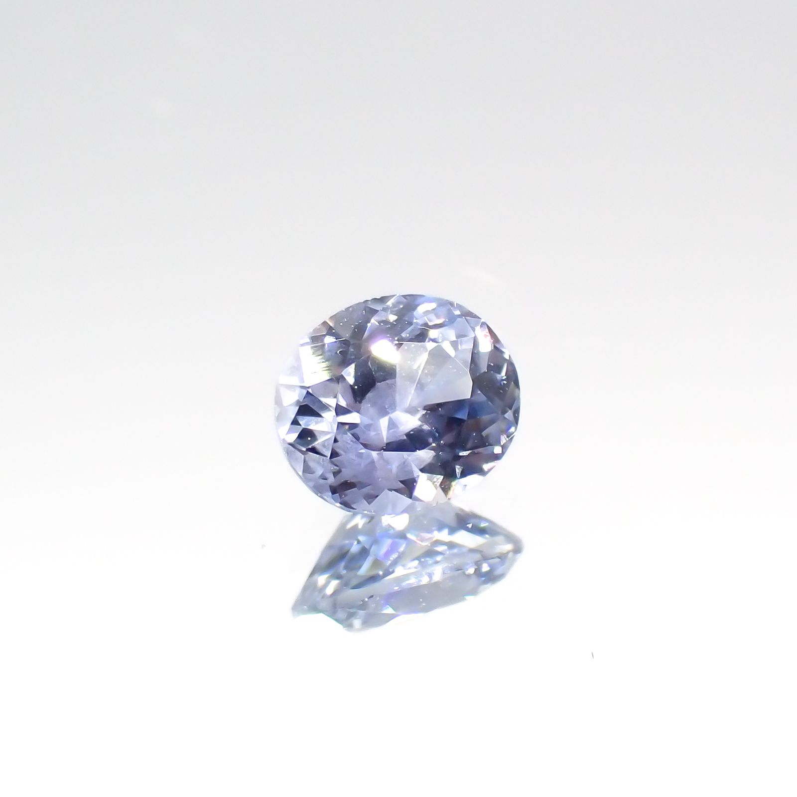 アイスブルーサファイア(宝石名サファイア)スリランカ/マダガスカル産 0.37ct 識別済[230421399]4.6x3.9mm前後