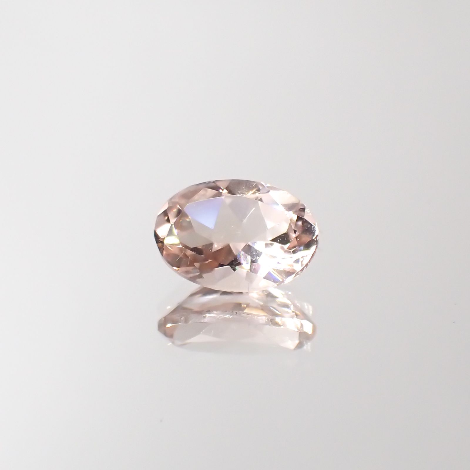 モルガナイト(宝石名モルガナイト)ナイジェリア産 0.73ct 識別済[230321164]7.2x4.9mm前後