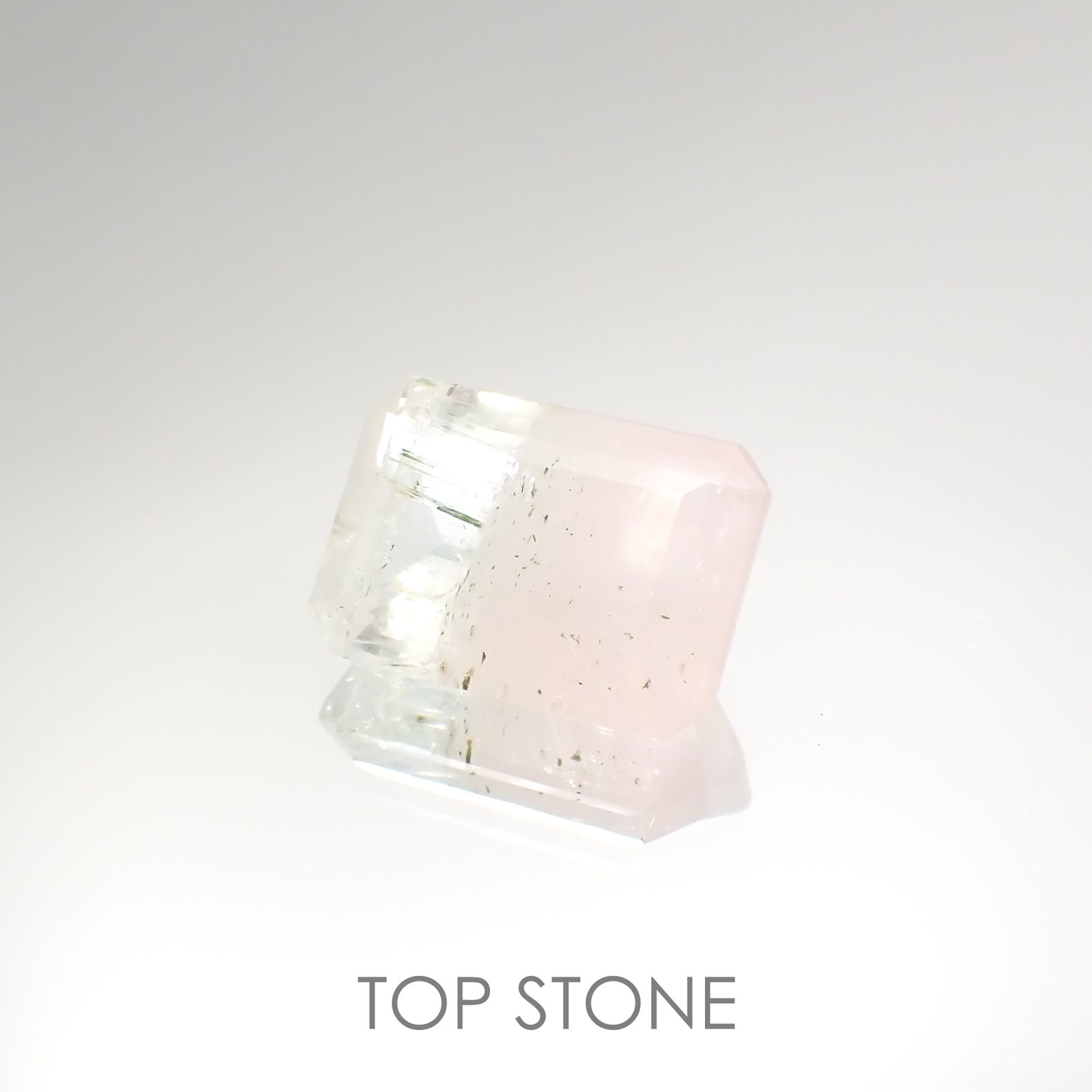 バイカラーベリル(宝石名バイカラー・ベリル) アフガニスタン産 15.488ct ソ付(日独)[20062991]18.2×12.8mm前後