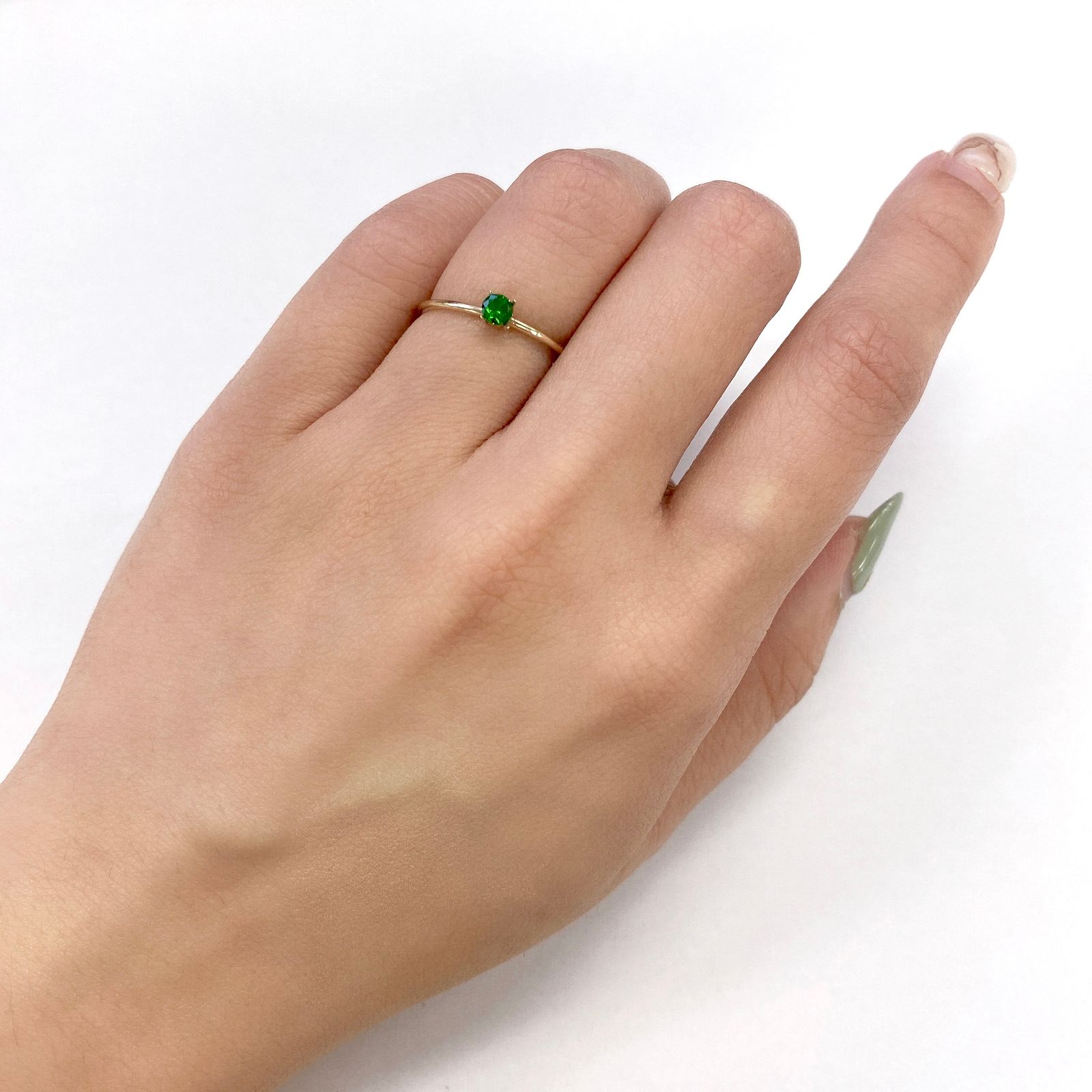 デマントイドガーネット(宝石名デマントイド・ガーネット)  ロシア産 0.174ct ソ付(彩珠)[210410510]3.3×3.3mm前後