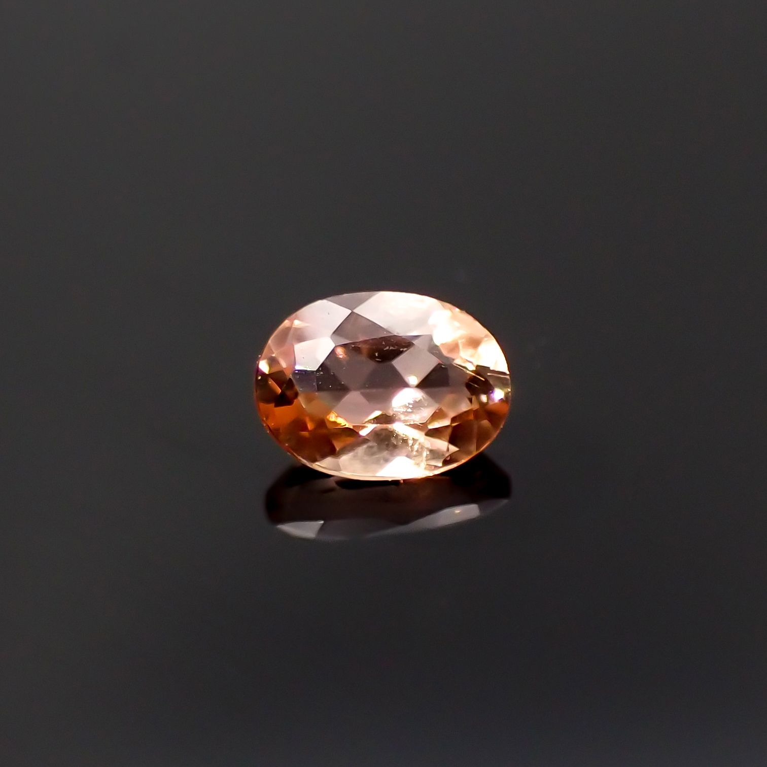 インペリアルトパーズ ブラジル産 0.22ct[231224864]4.1x3mm前後