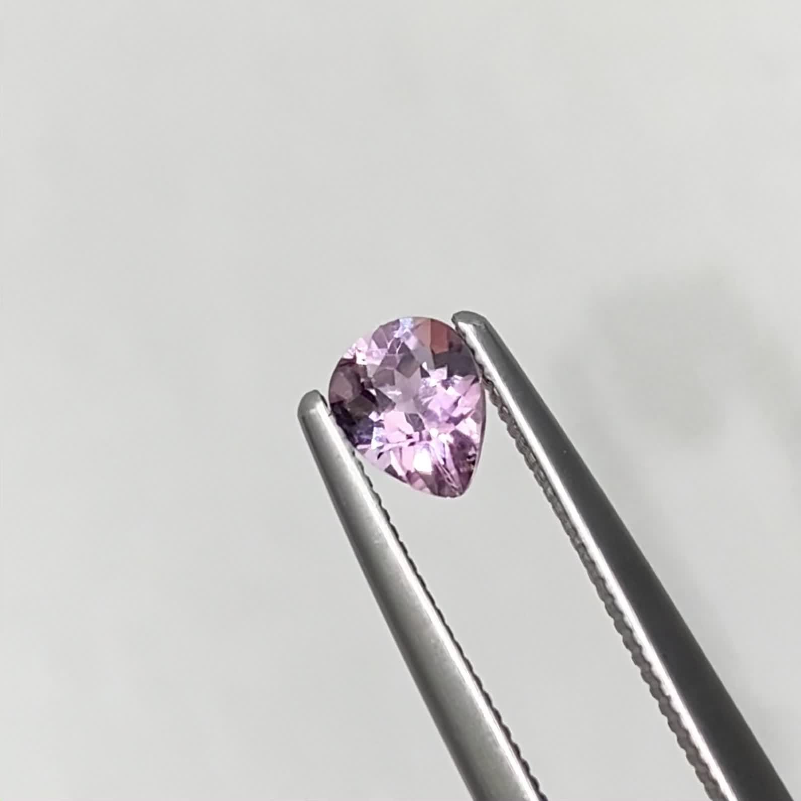 カラーシフト ピンクダイアスポア アフガニスタン産 0.41ct / 5x4mm