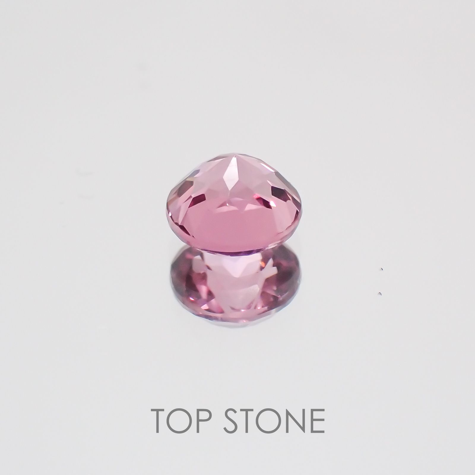 カラーチェンジマラヤガーネット タンザニア産 ルース 0.53ct[21029650]4.5×4.5mm前後