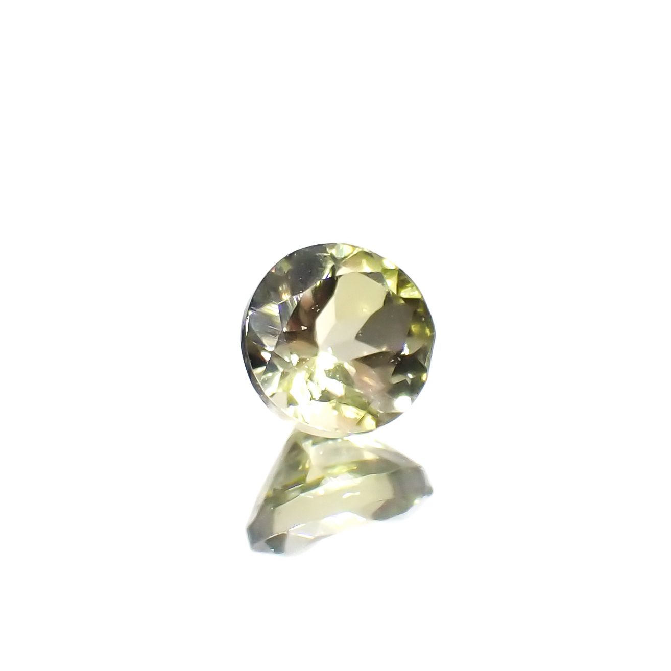 グリーントルマリン(宝石名グリーン・トルマリン)ブラジル産 0.27ct 識別済[231023858]4x4mm前後