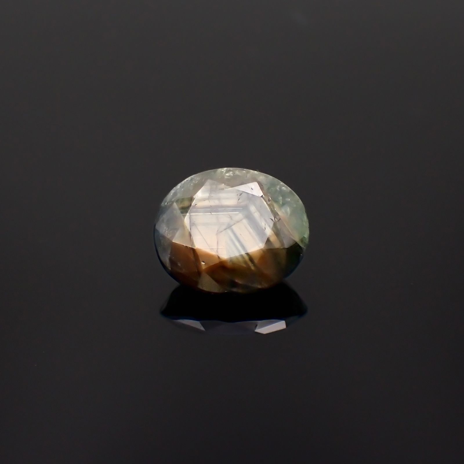 ゴールドシーンサファイア非加熱 ケニア産 6.60ct[230321336]11.8x10.2mm前後
