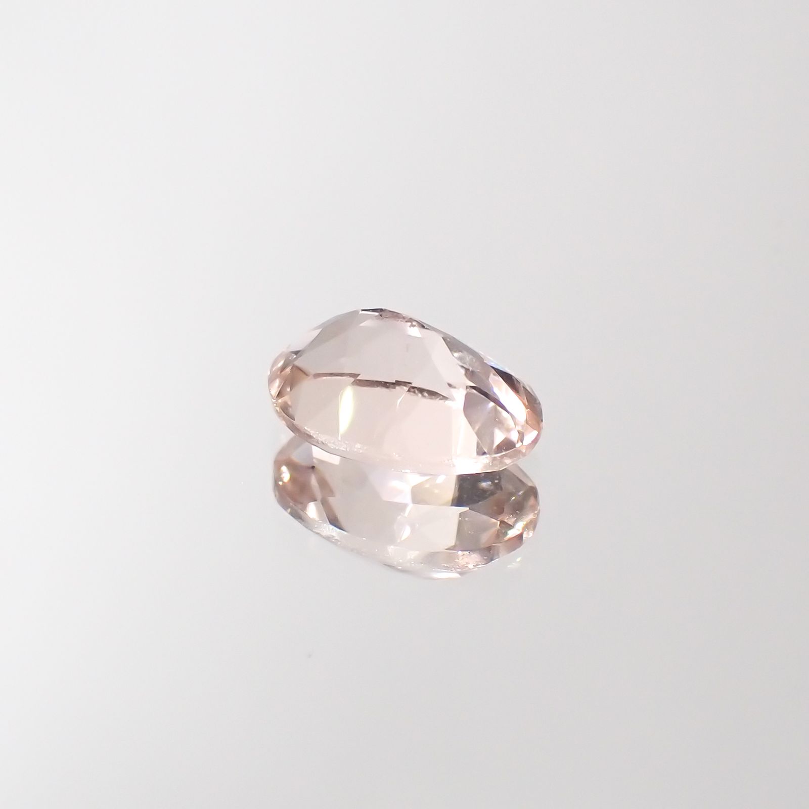 モルガナイト(宝石名モルガナイト)ナイジェリア産 0.73ct 識別済[230321164]7.2x4.9mm前後