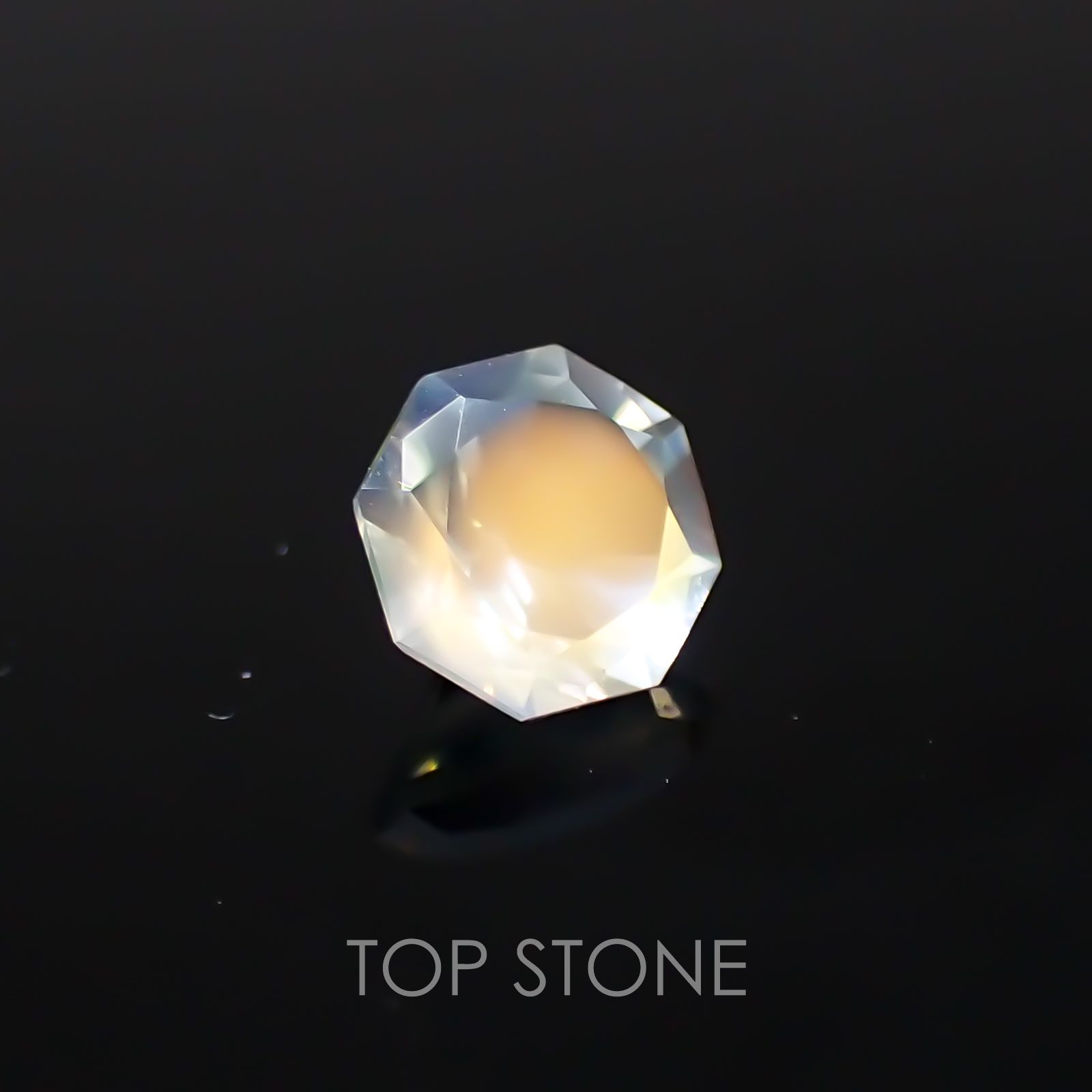 ◇オクタゴンカット◇レインボームーンストーンSA(宝石名アンデシン・ラブラドライト) インド・タミルナードゥ産 0.50ct 識別済[21019507]4.9×4.9mm前後