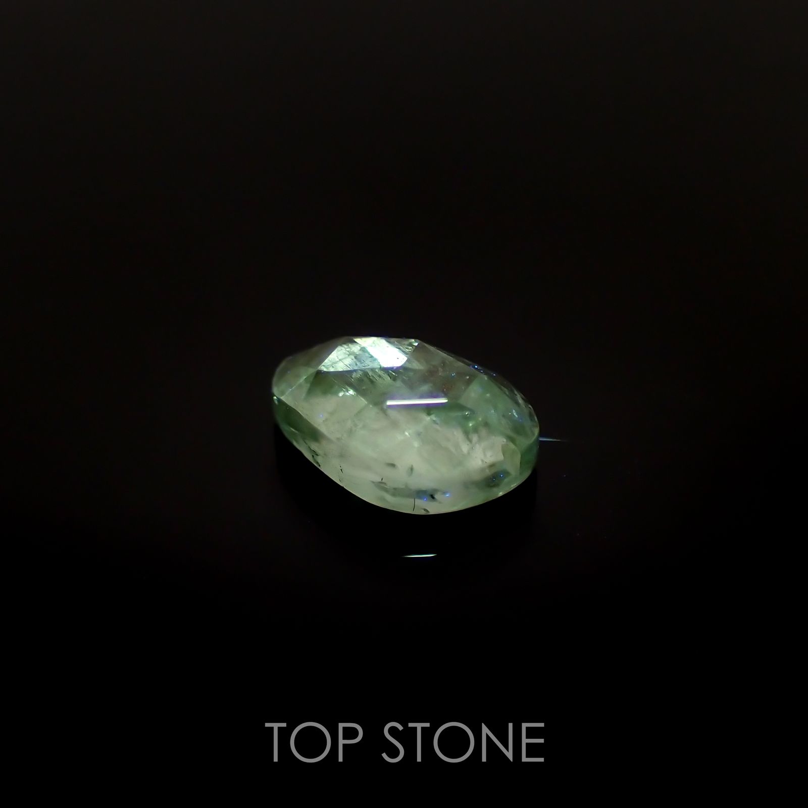 ◇ローズカット◇バナジウムコーネルピン(宝石名コーネルピン)タンザニア・タンガ州産 1.02ct 識別済[220115546]7.4x4.9mm前後