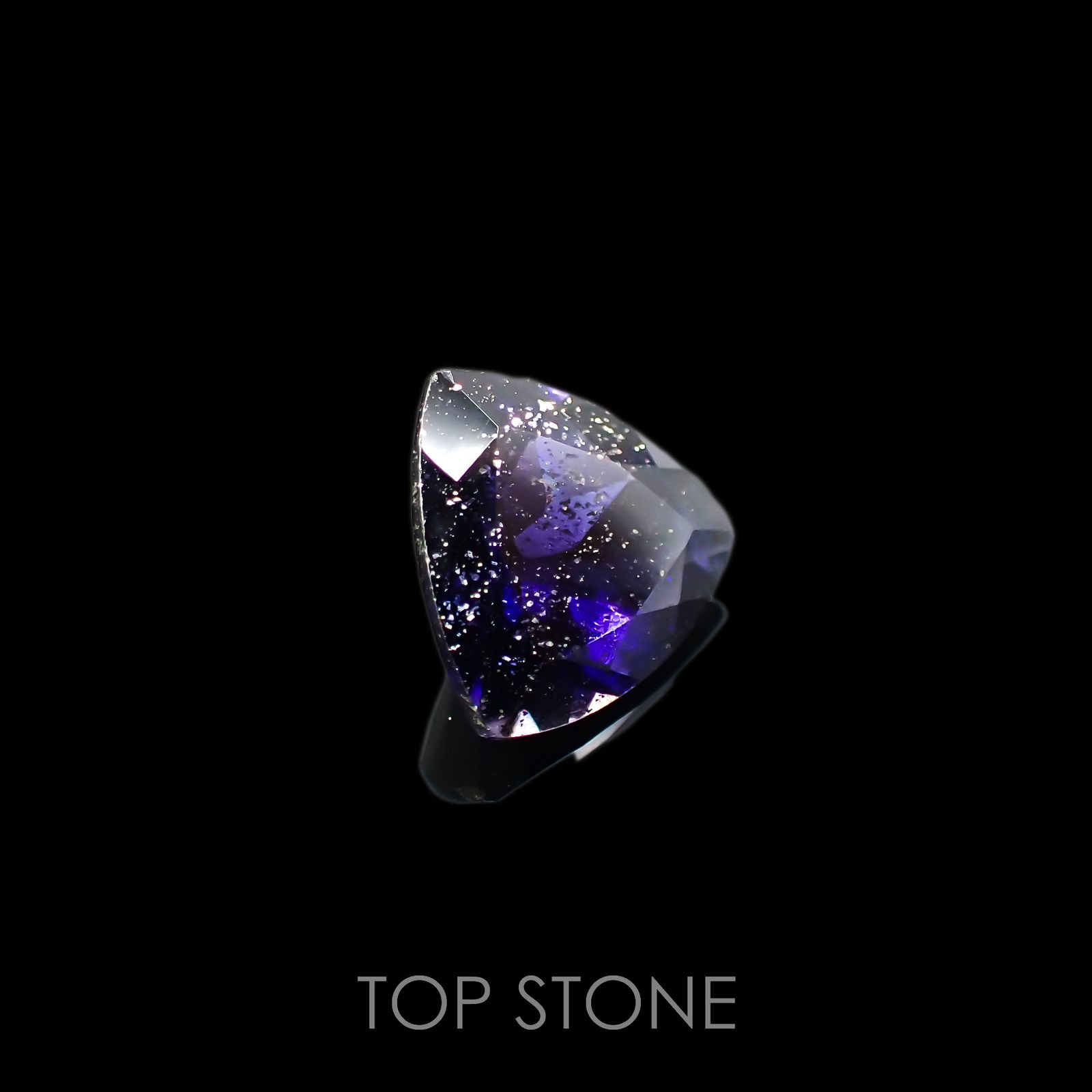 アイオライトサンストーン インド/ブラジル産 1.54ct[221018301]8.8x8.8mm前後