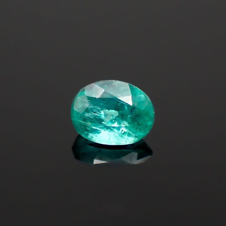 パライバトルマリン(宝石名トルマリン/別名パライバ・トルマリン)ブラジル・バターリャ鉱山産 0.12ct 識別済[230120015]3.4x2.7mm前後