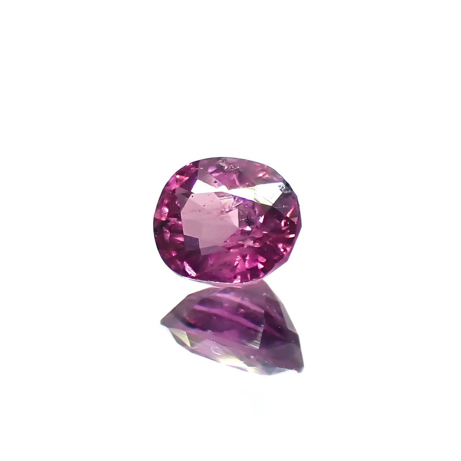 パープルサファイア パキスタン・カシミール産 0.48ct / 4.8x3.9mm前後 [251019866]